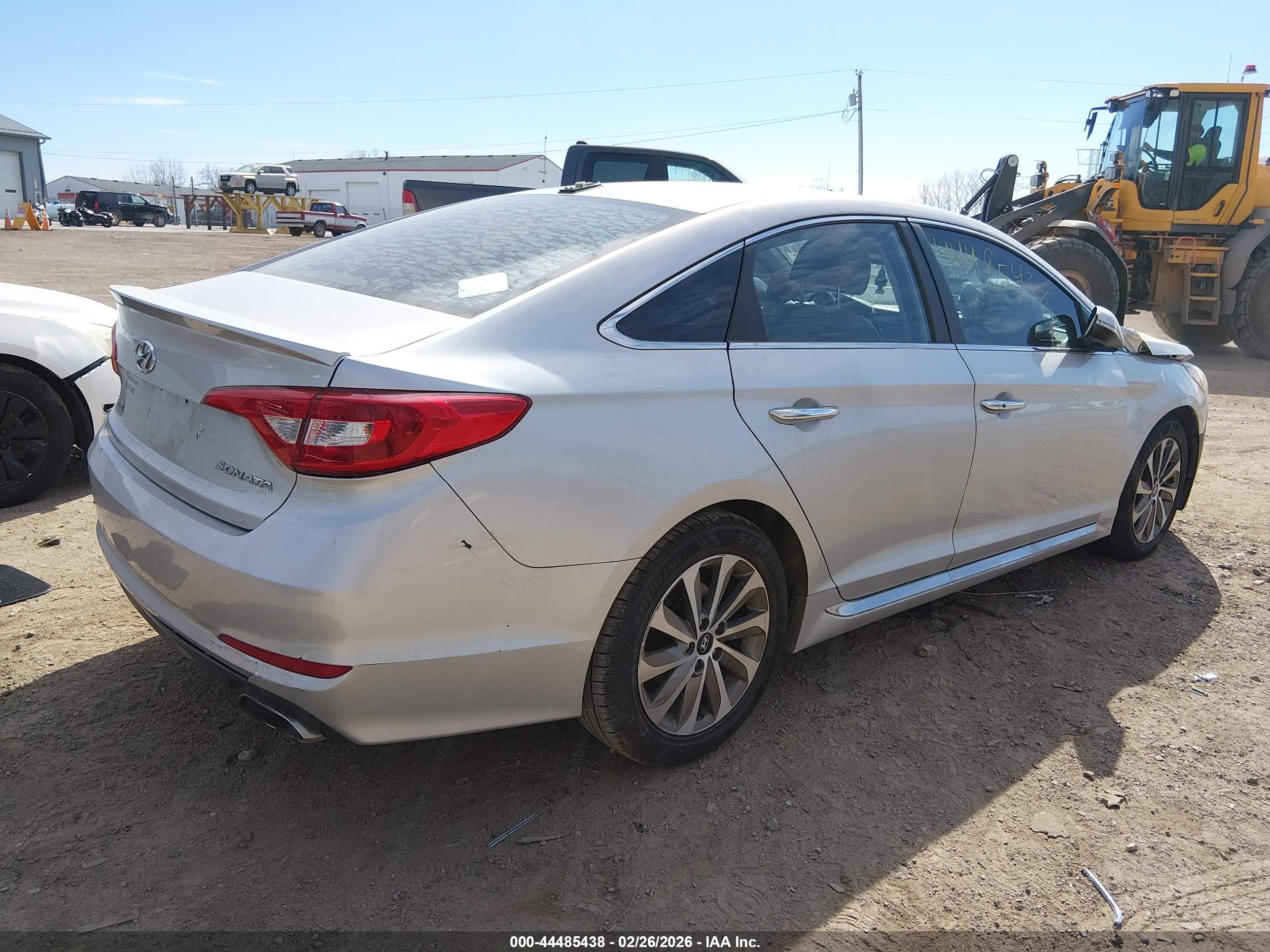 2015 Hyundai Sonata Sport Silver vin: 5NPE34AF2FH066472