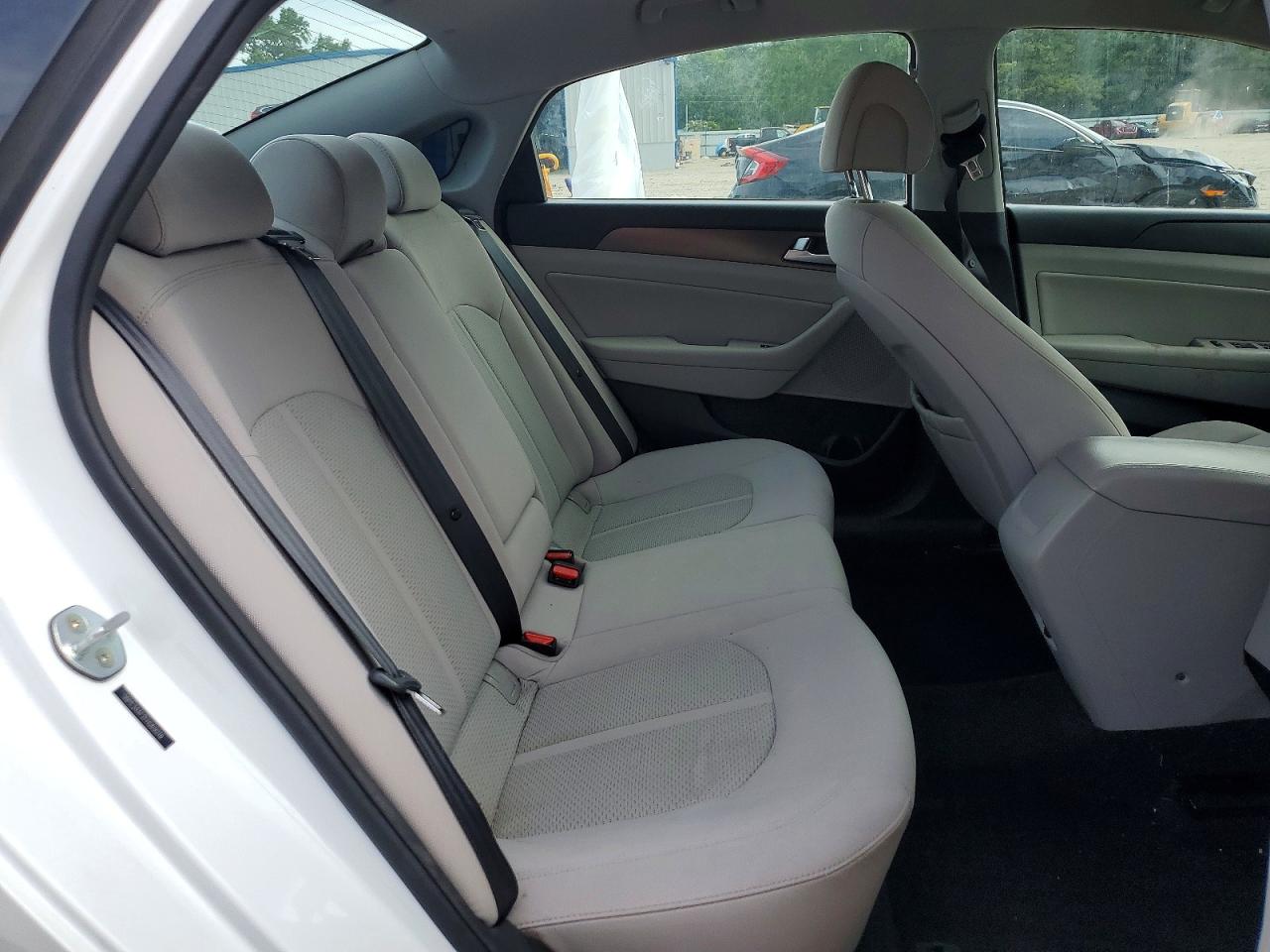 2015 Hyundai Sonata Sport White vin: 5NPE34AF2FH069016