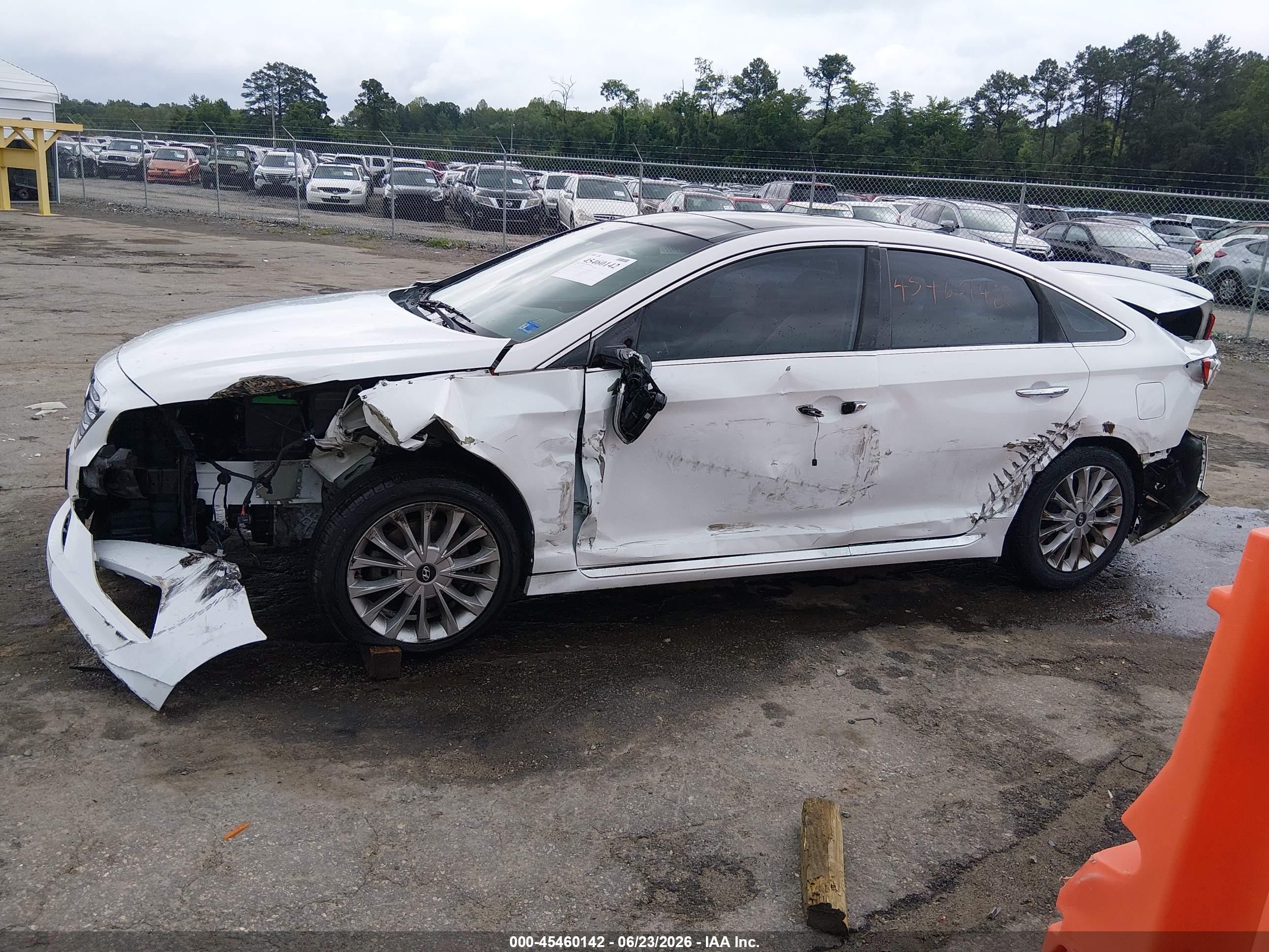 2015 Hyundai Sonata Limited White vin: 5NPE34AF2FH097009