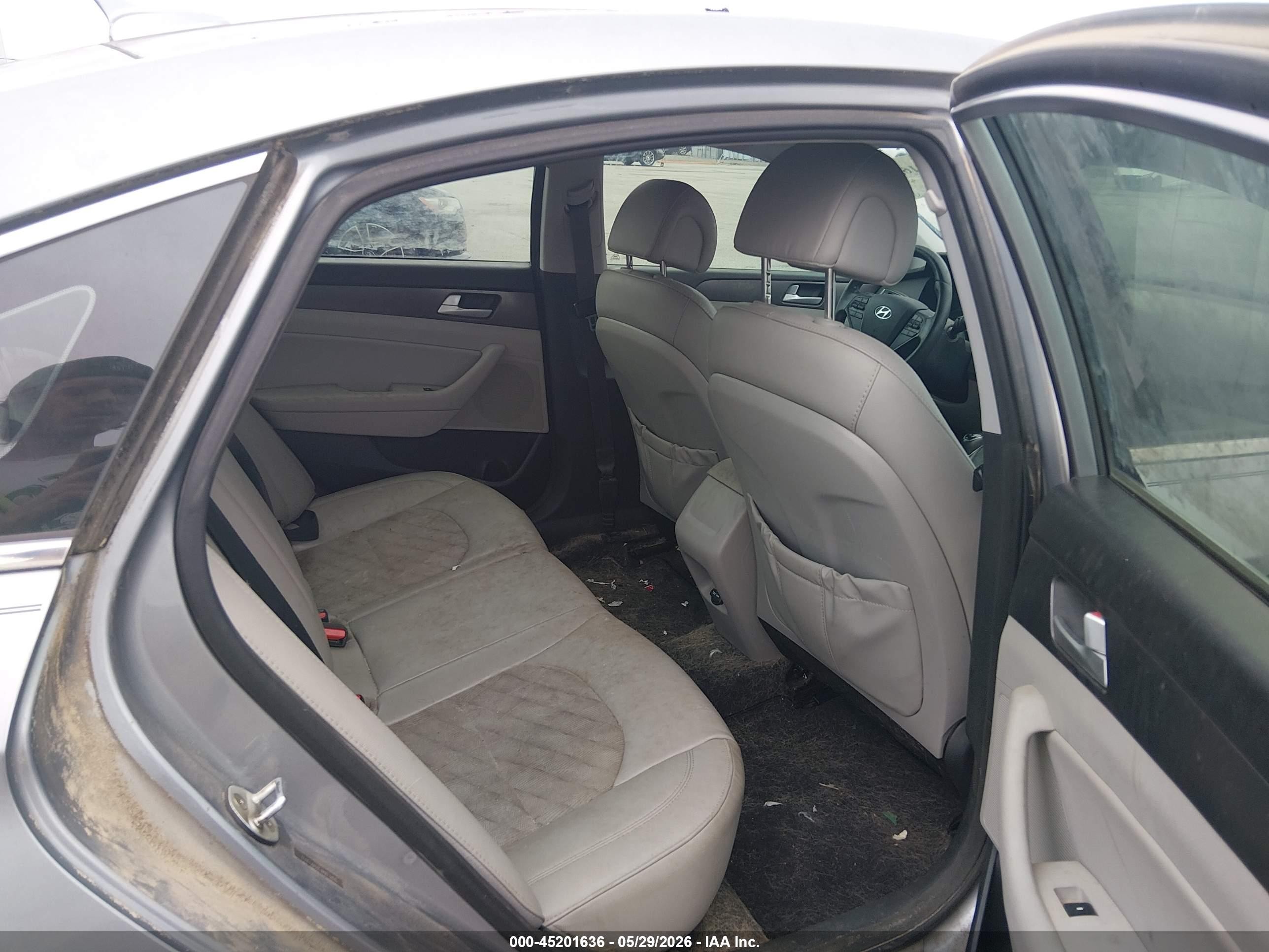 2015 Hyundai Sonata Sport Серебряный vin: 5NPE34AF2FH103052