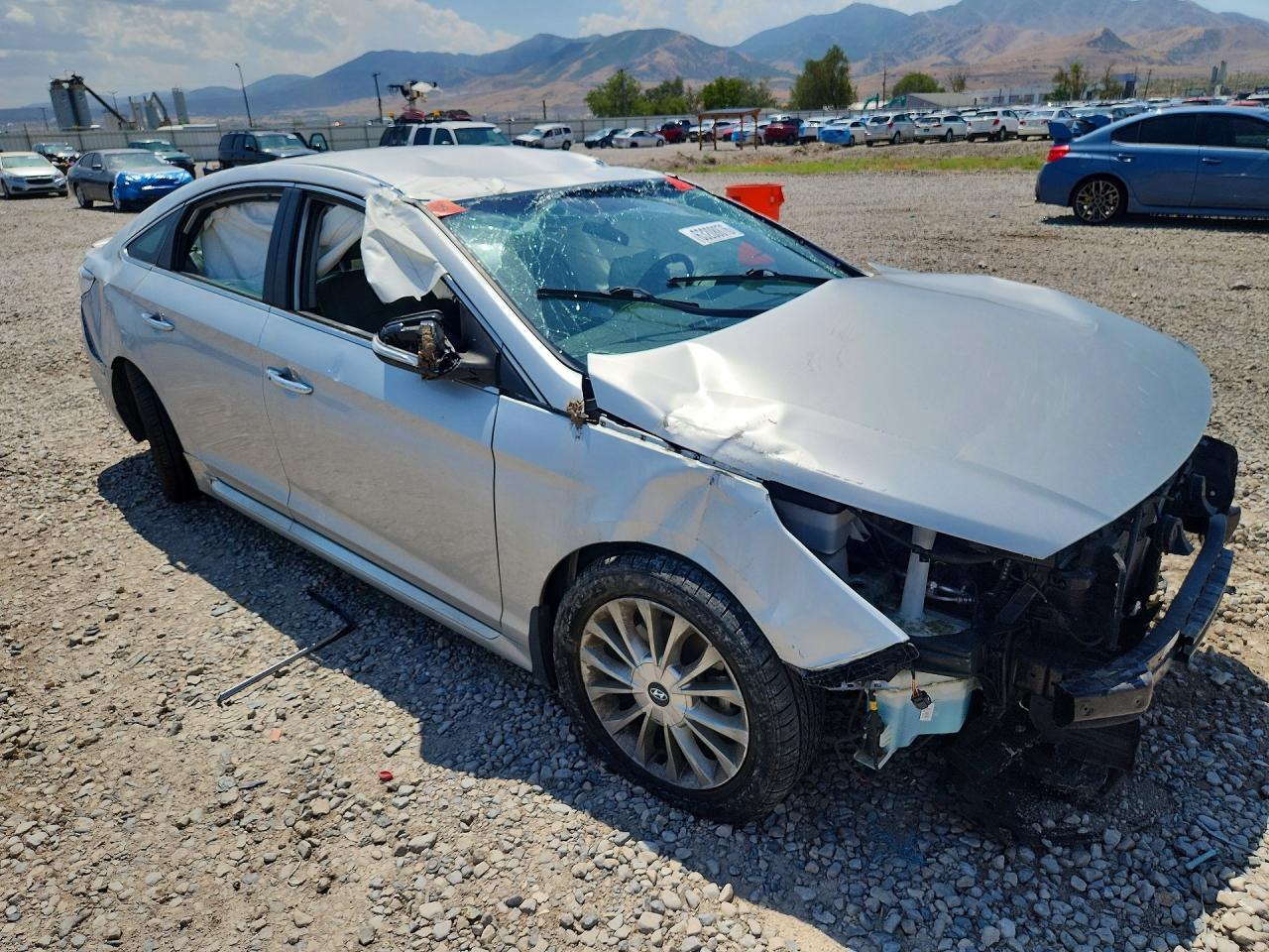 2015 Hyundai Sonata Limited Silver vin: 5NPE34AF2FH132535