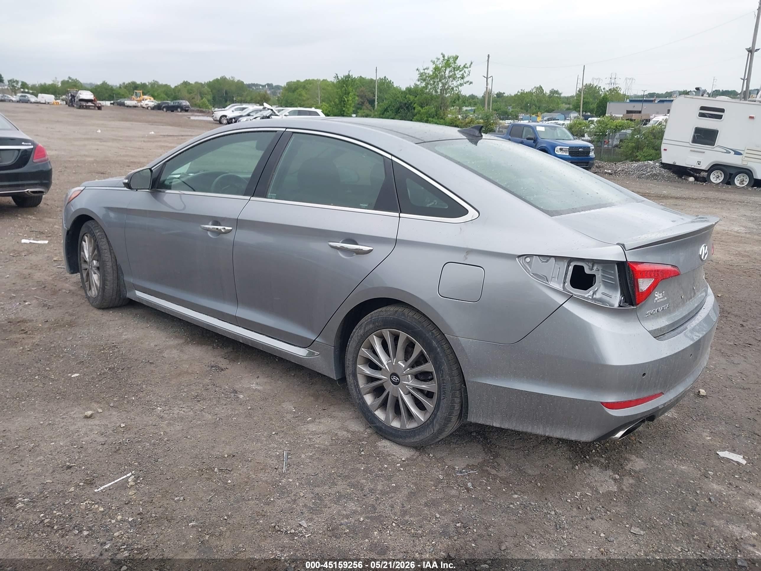 2015 Hyundai Sonata Limited Silver vin: 5NPE34AF2FH137637