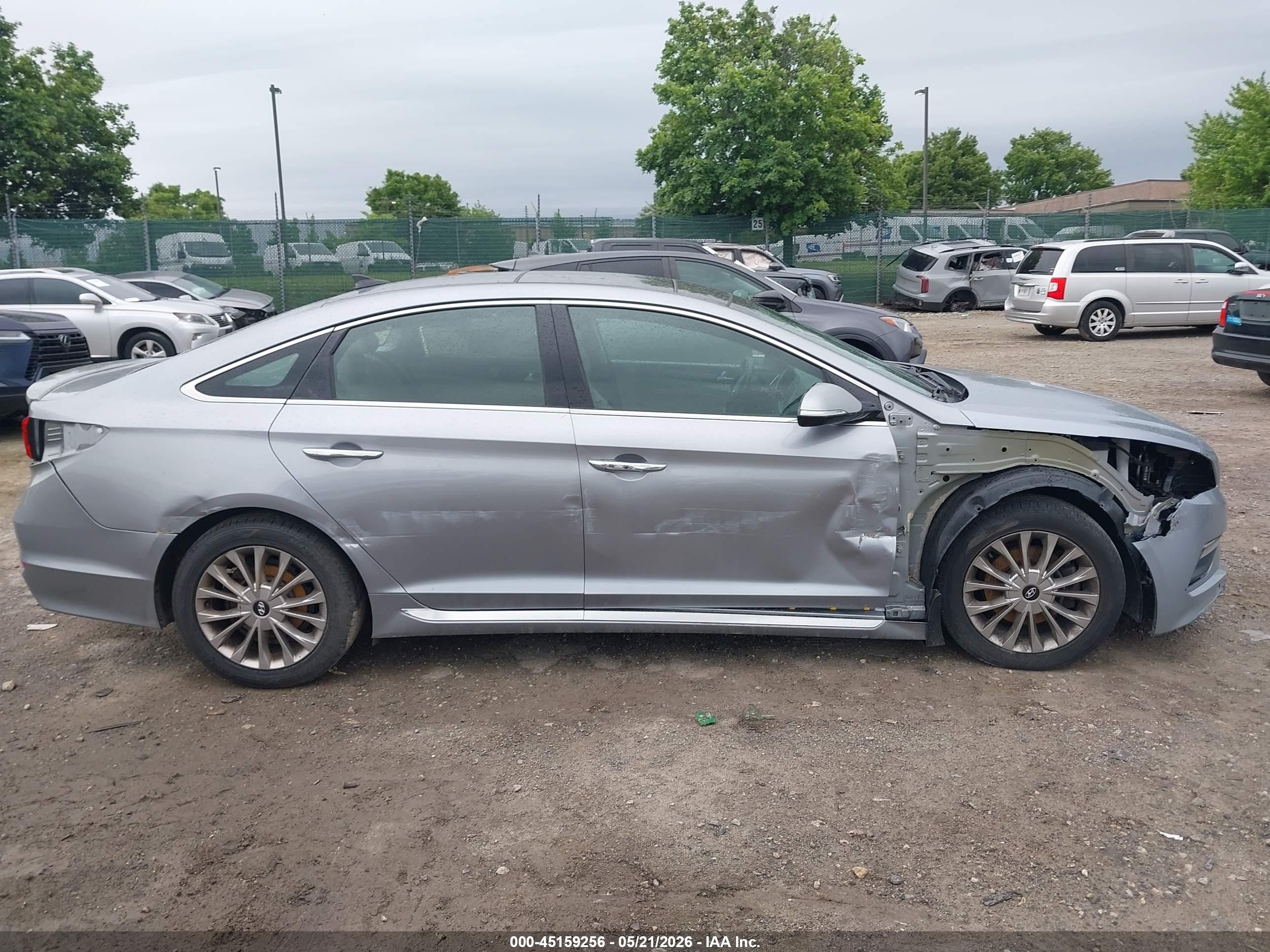 2015 Hyundai Sonata Limited Silver vin: 5NPE34AF2FH137637