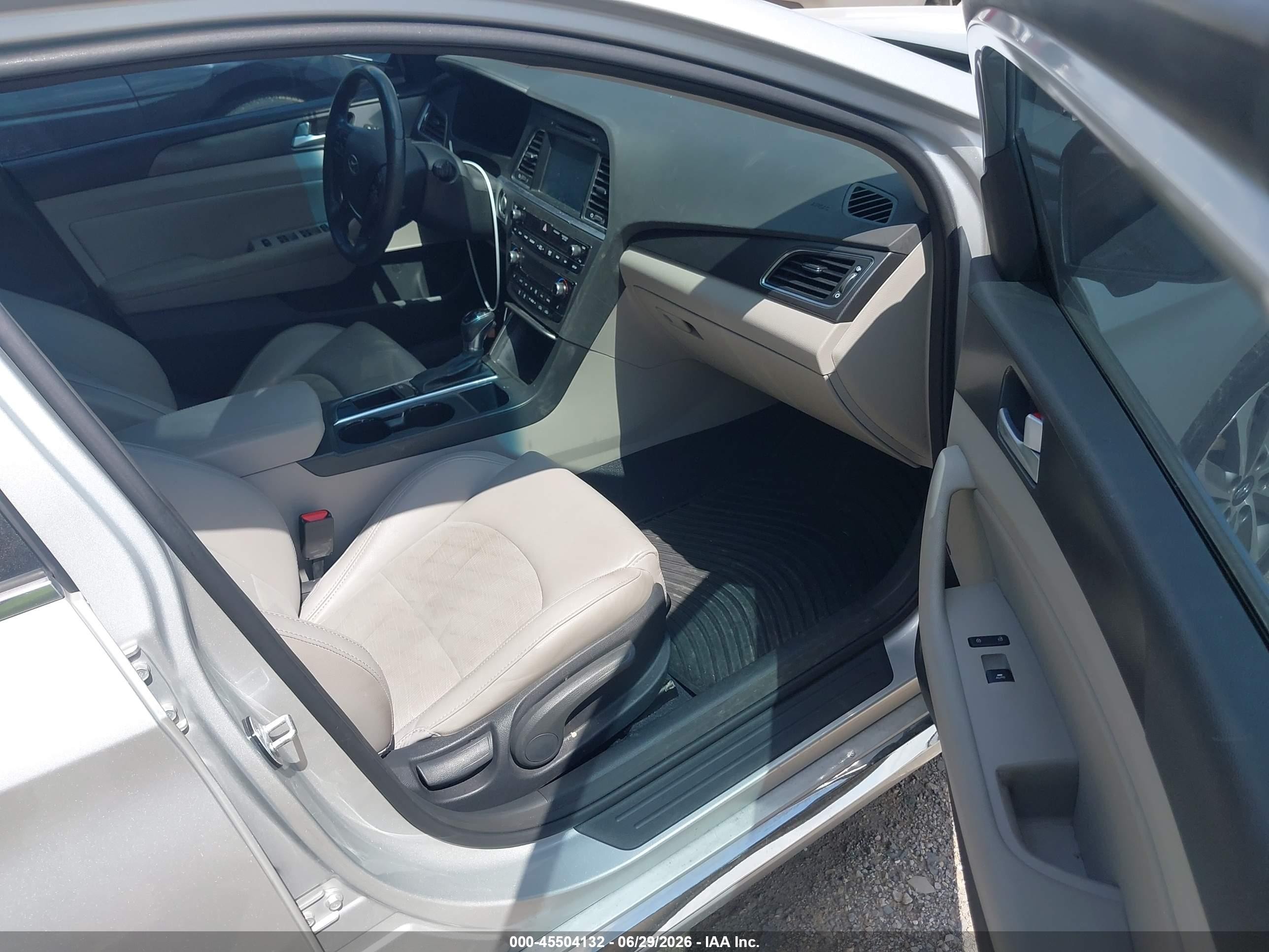 2015 Hyundai Sonata Sport Silver vin: 5NPE34AF2FH149044