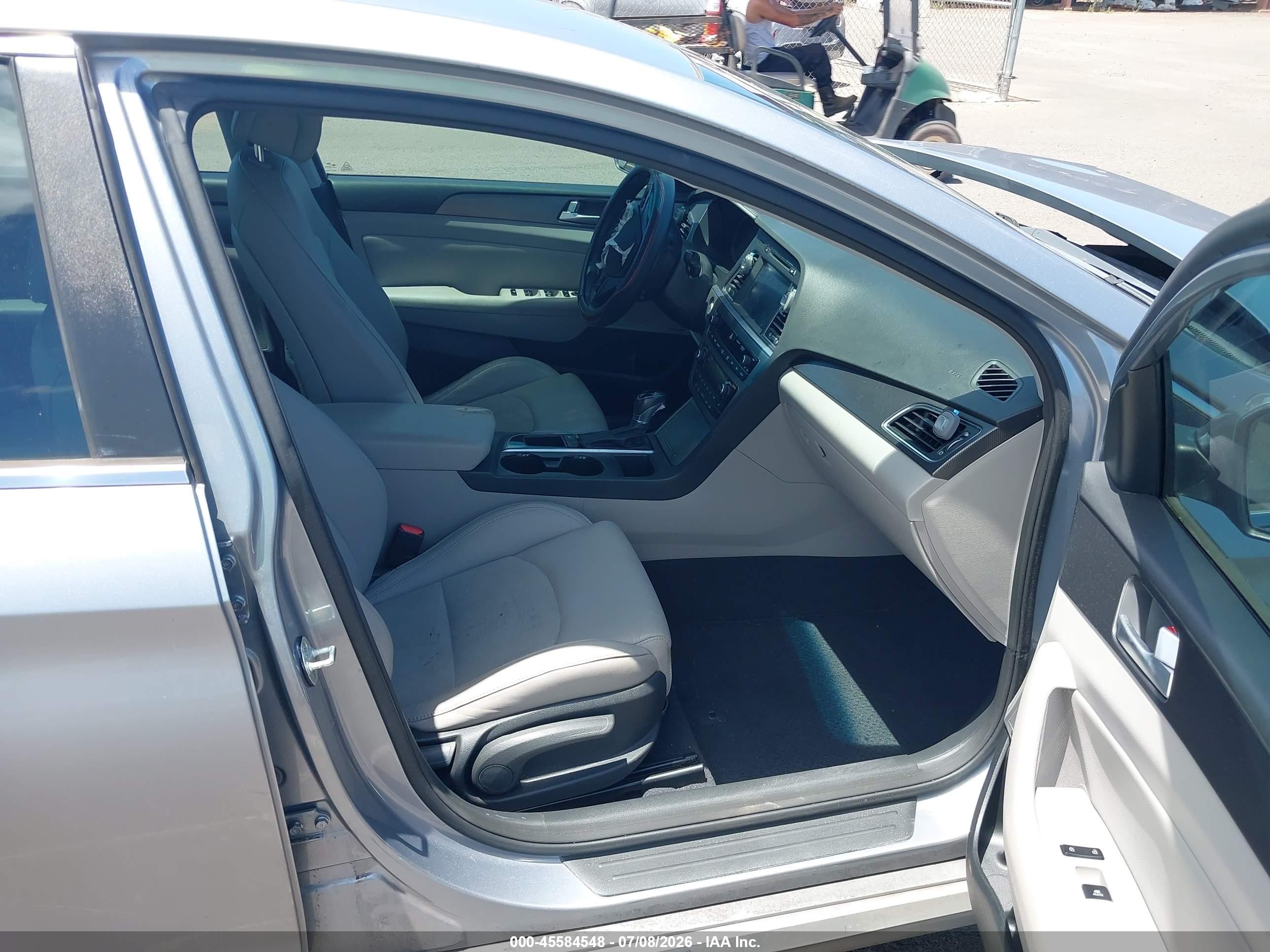 2015 Hyundai Sonata Sport Silver vin: 5NPE34AF2FH177393