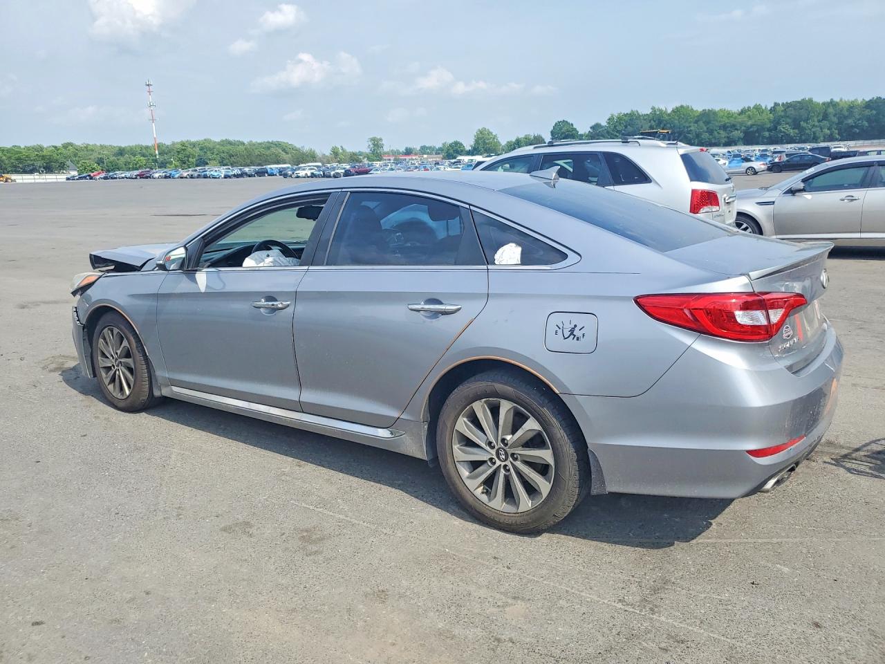 2015 Hyundai Sonata Sport Silver vin: 5NPE34AF2FH195537