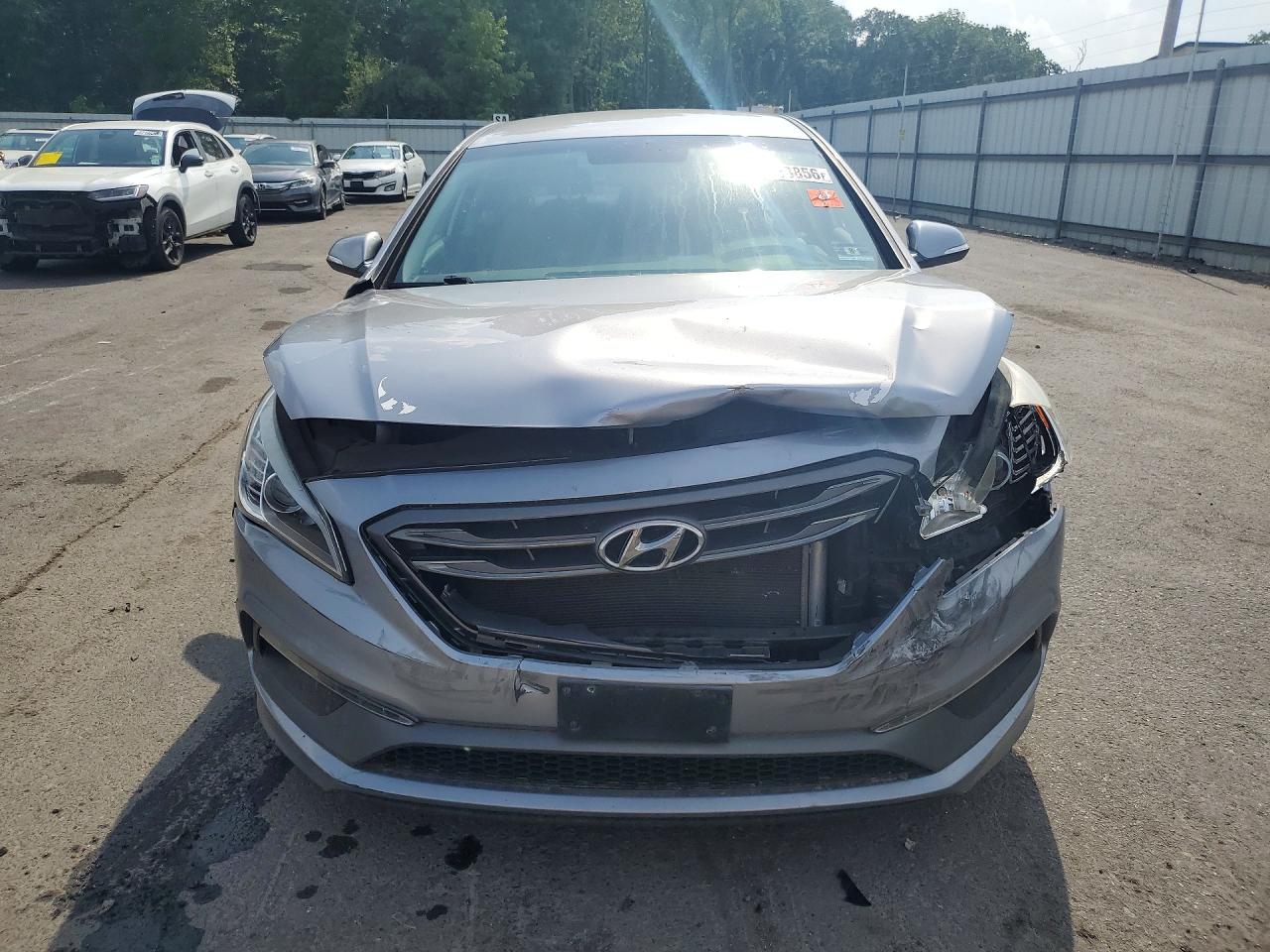 2015 Hyundai Sonata Sport Silver vin: 5NPE34AF2FH195537