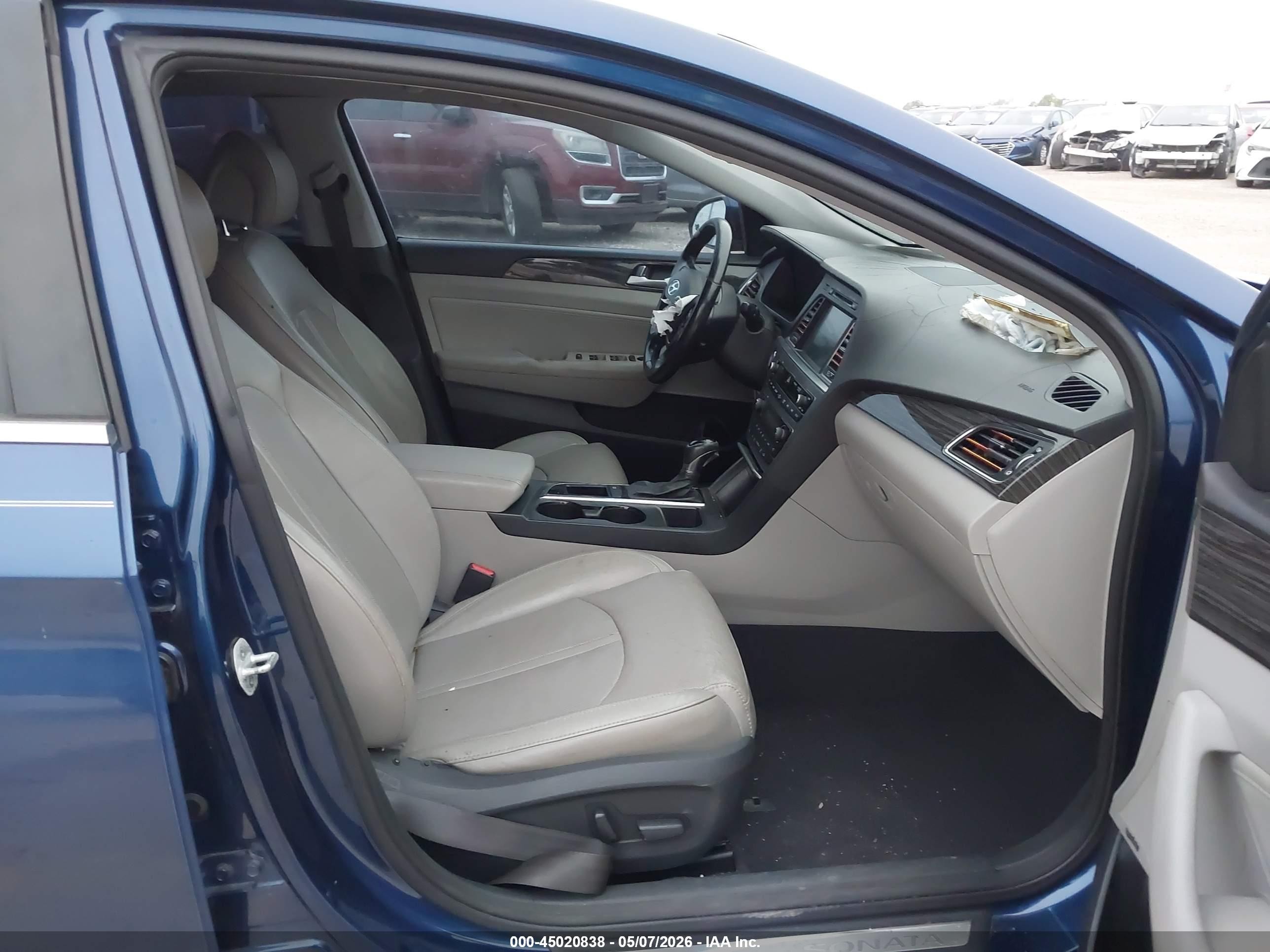 2015 Hyundai Sonata Limited Blue vin: 5NPE34AF2FH225751