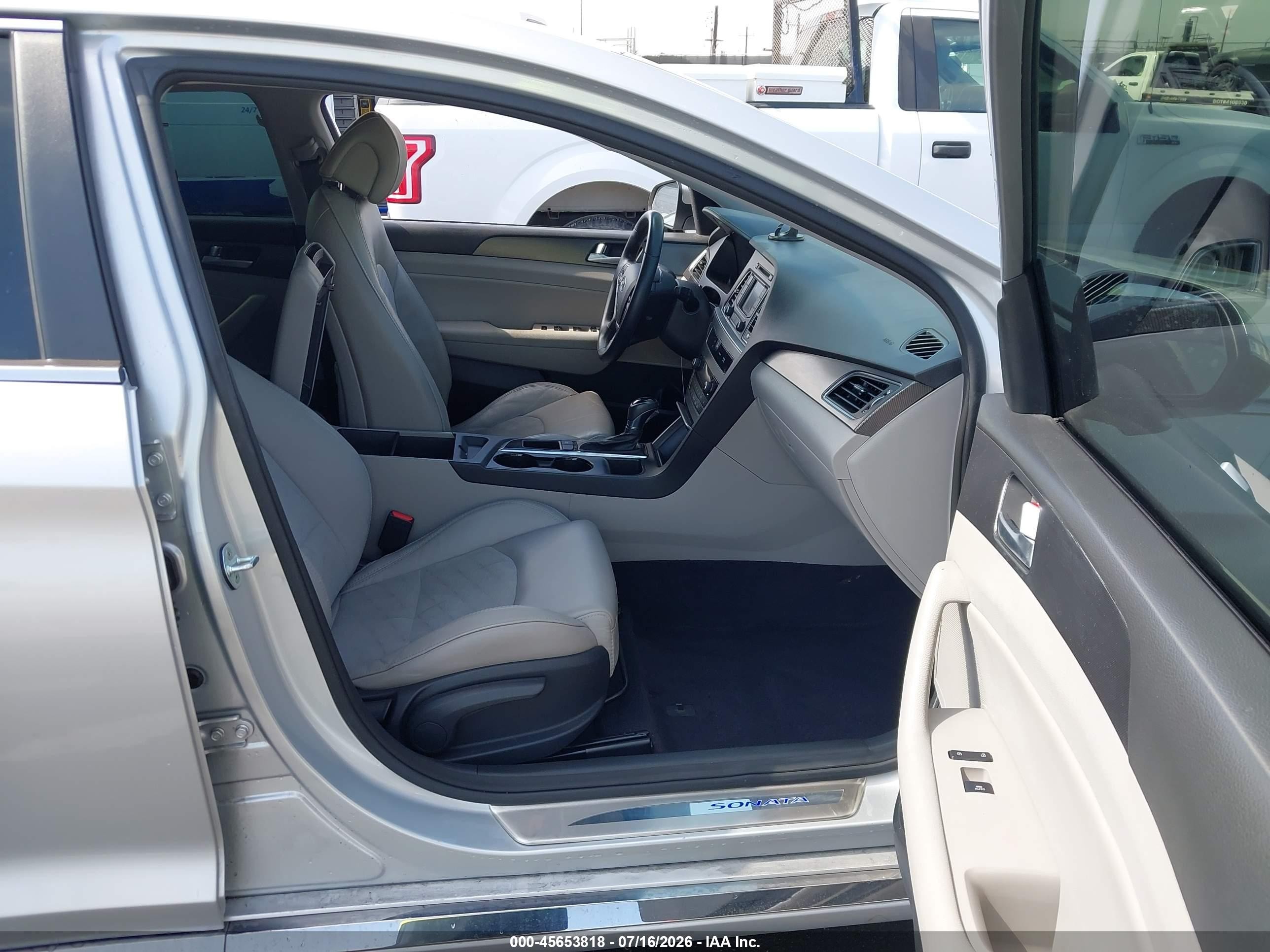 2015 Hyundai Sonata Sport Silver vin: 5NPE34AF2FH238905