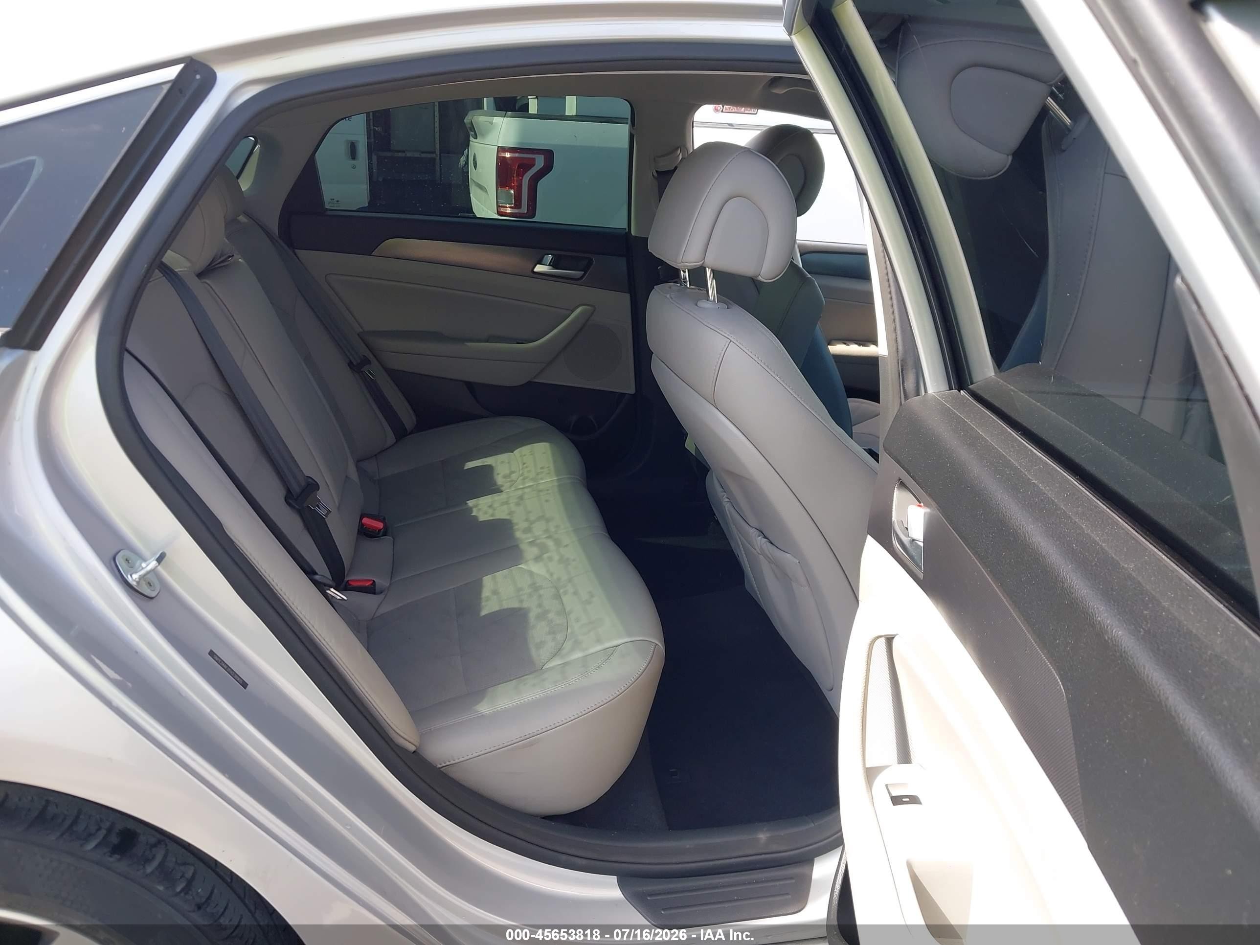 2015 Hyundai Sonata Sport Silver vin: 5NPE34AF2FH238905