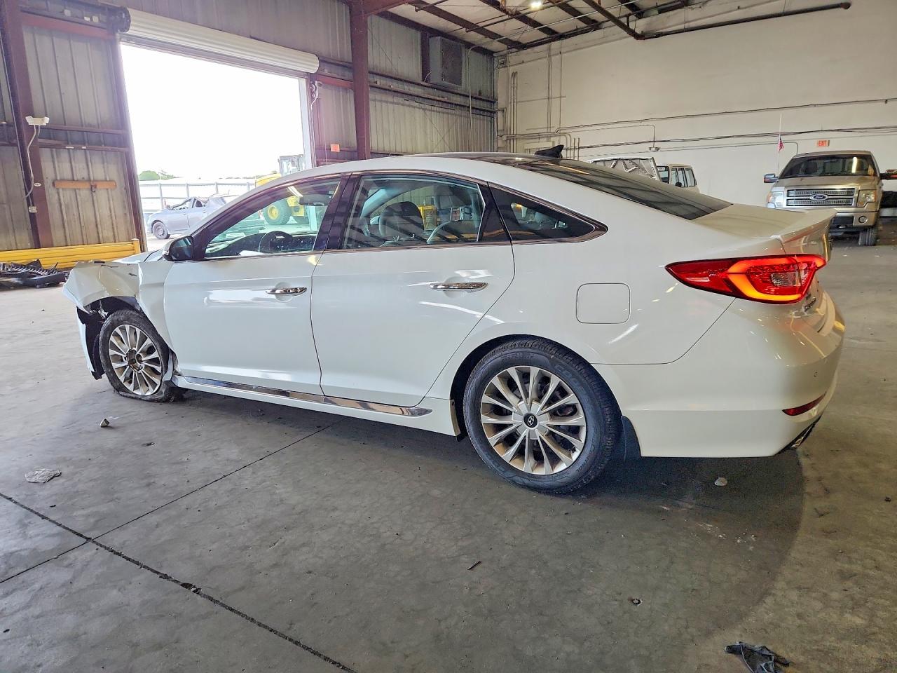 2015 Hyundai Sonata Limited White vin: 5NPE34AF2FH240539