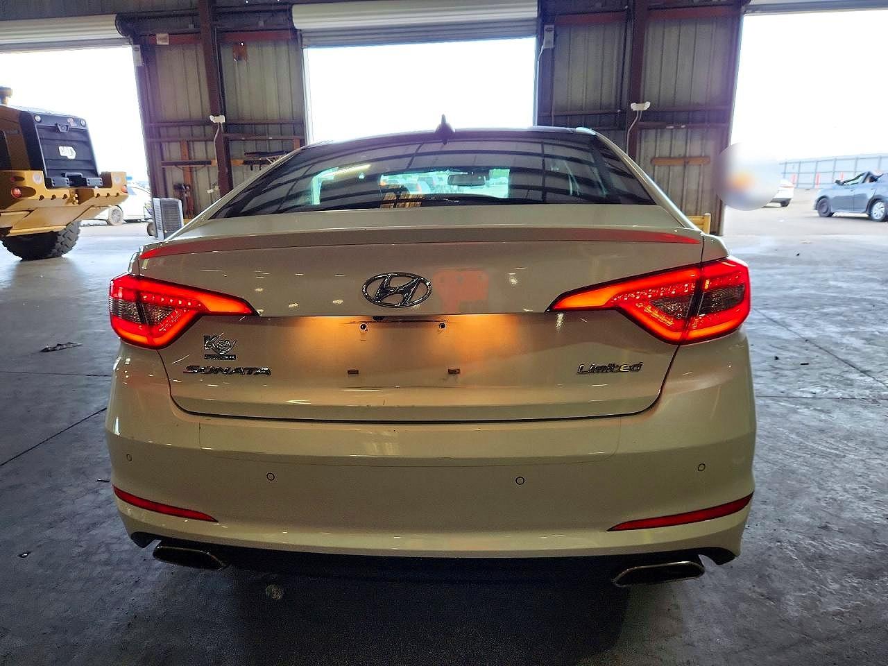 2015 Hyundai Sonata Limited White vin: 5NPE34AF2FH240539