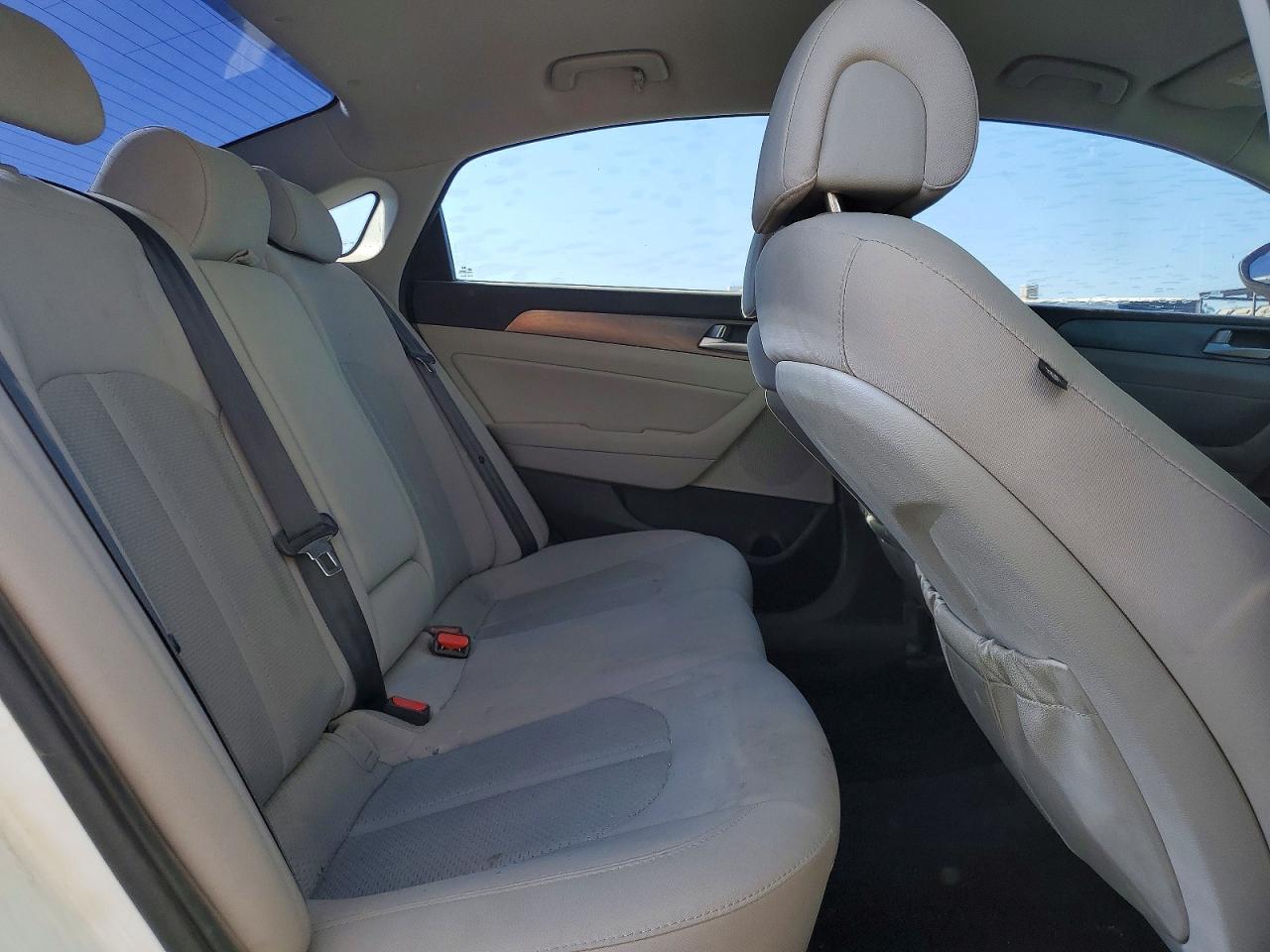 2016 Hyundai Sonata Sport White vin: 5NPE34AF2GH280072