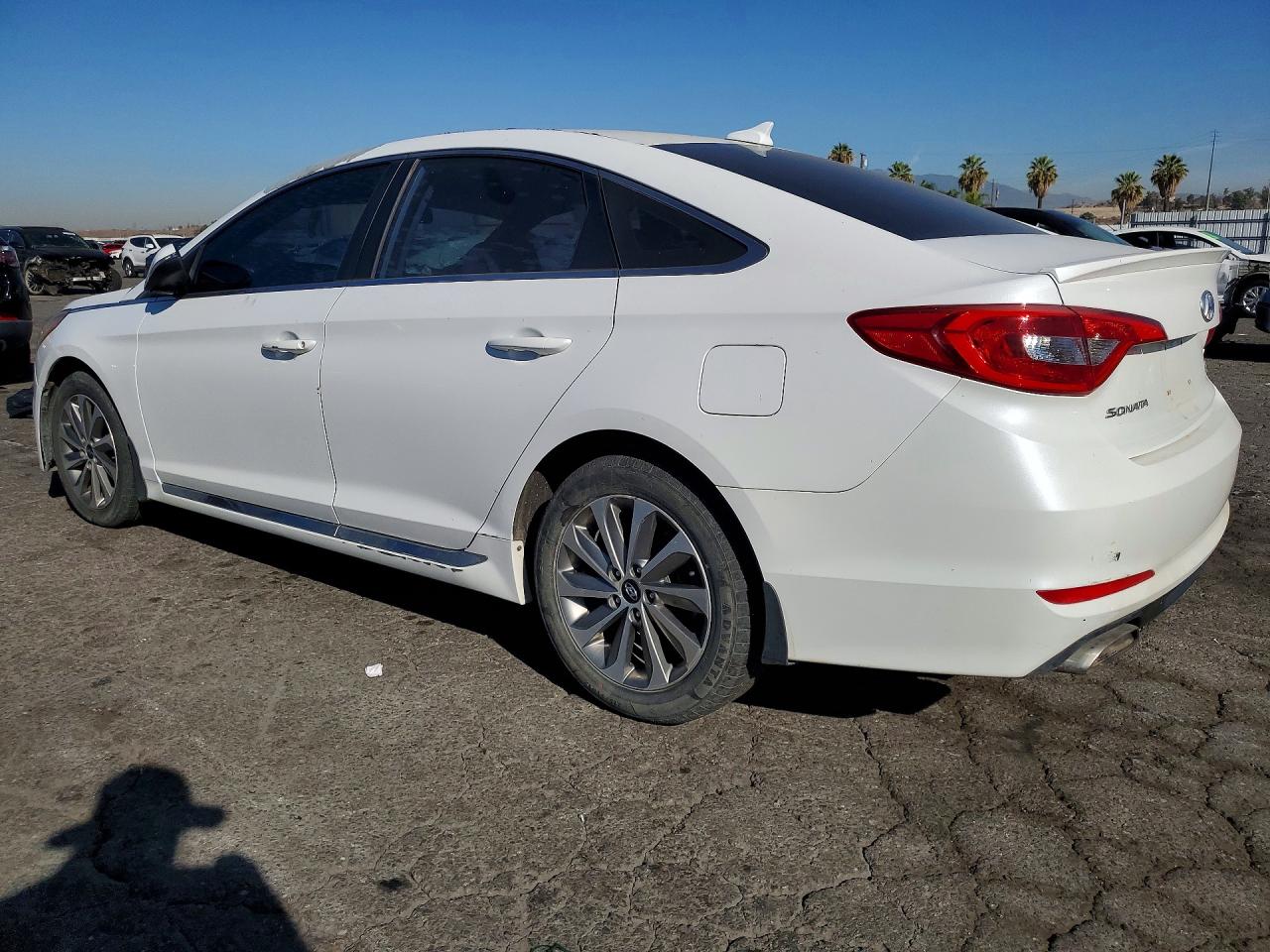 2016 Hyundai Sonata Sport White vin: 5NPE34AF2GH280072