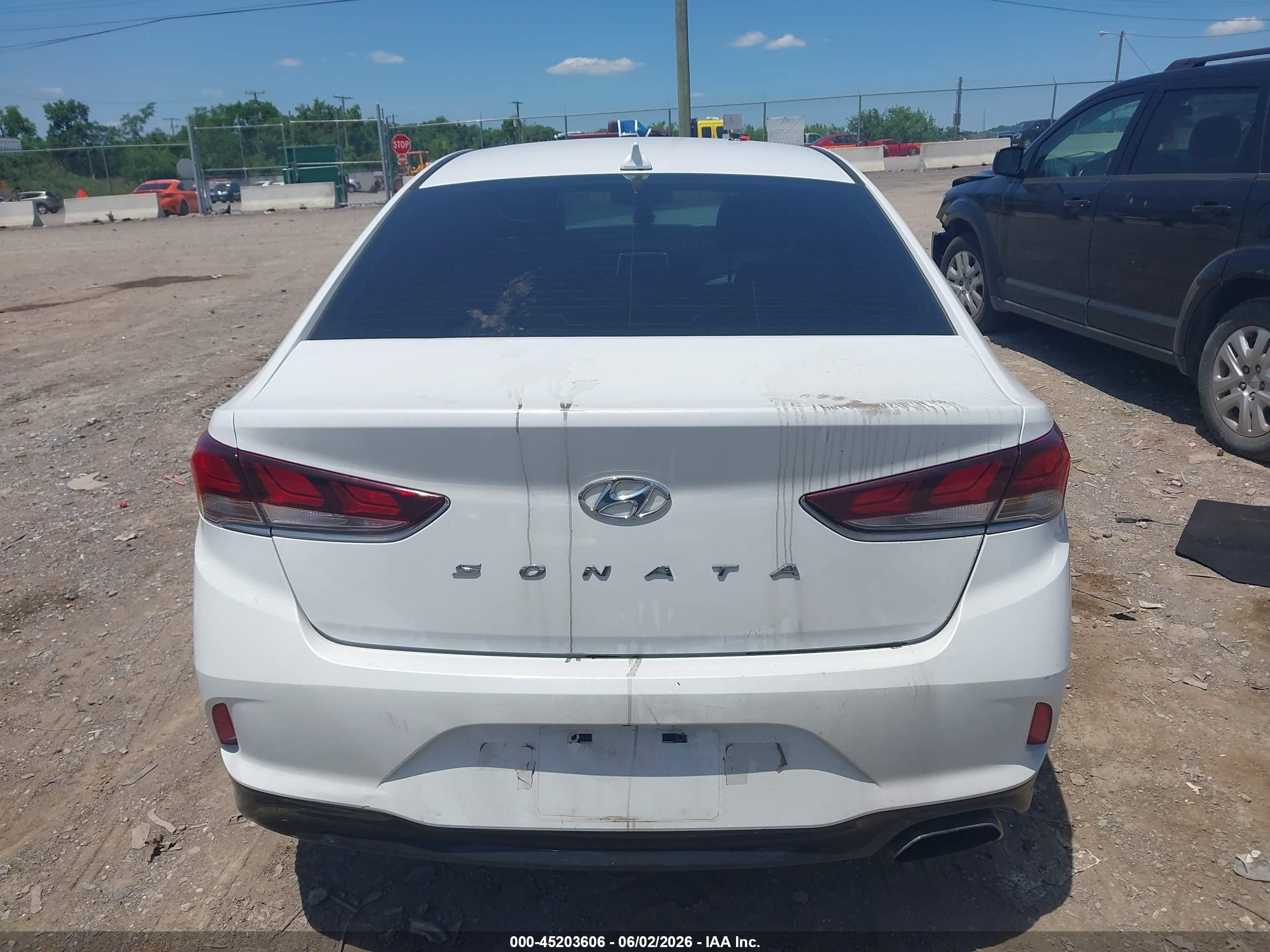 2018 Hyundai Sonata Sel Black vin: 5NPE34AF2JH643882