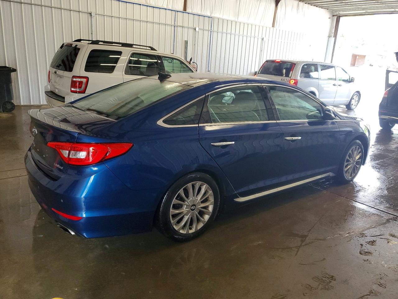 2015 Hyundai Sonata Limited Blue vin: 5NPE34AF3FH018351