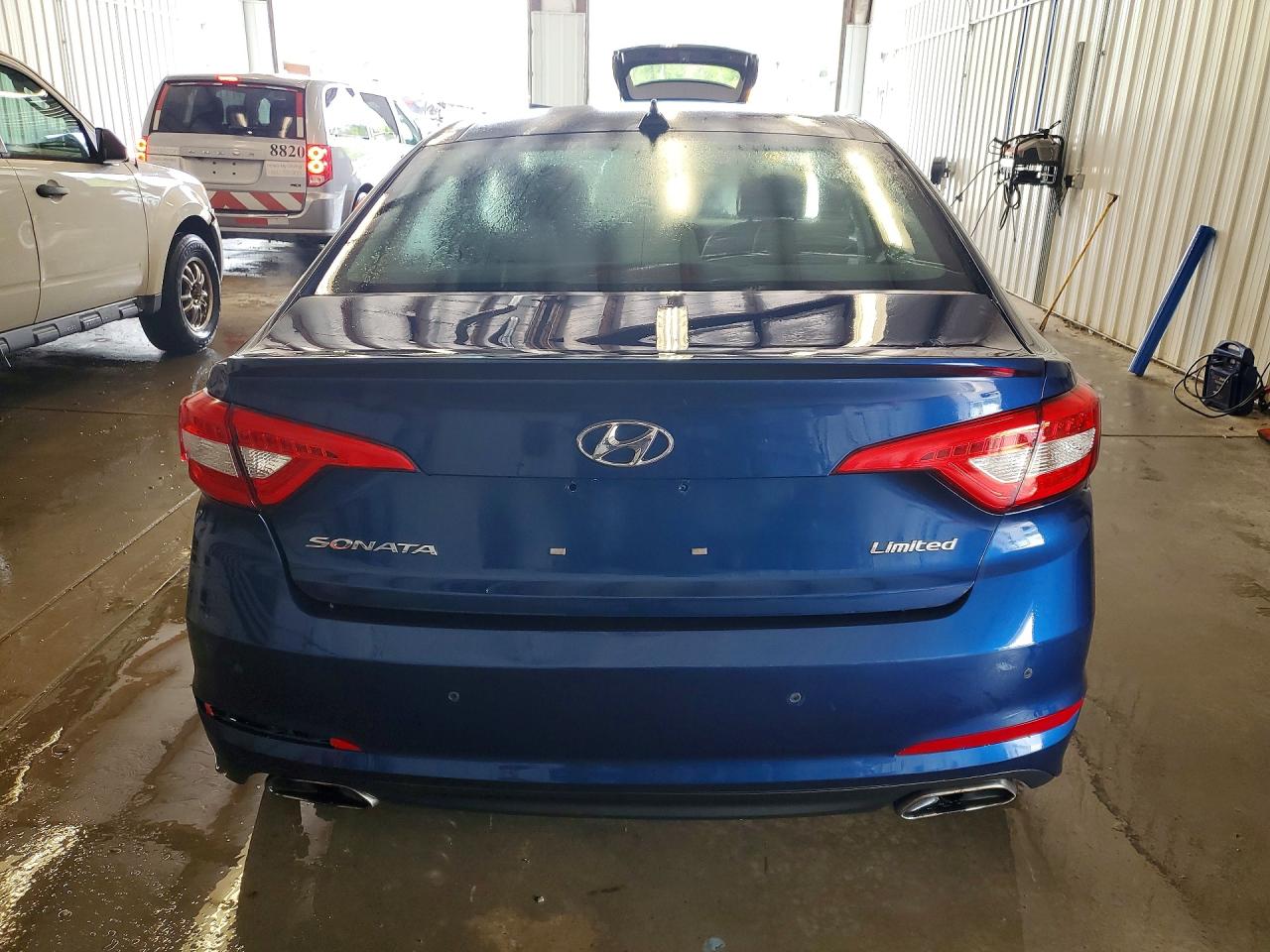 2015 Hyundai Sonata Limited Blue vin: 5NPE34AF3FH018351