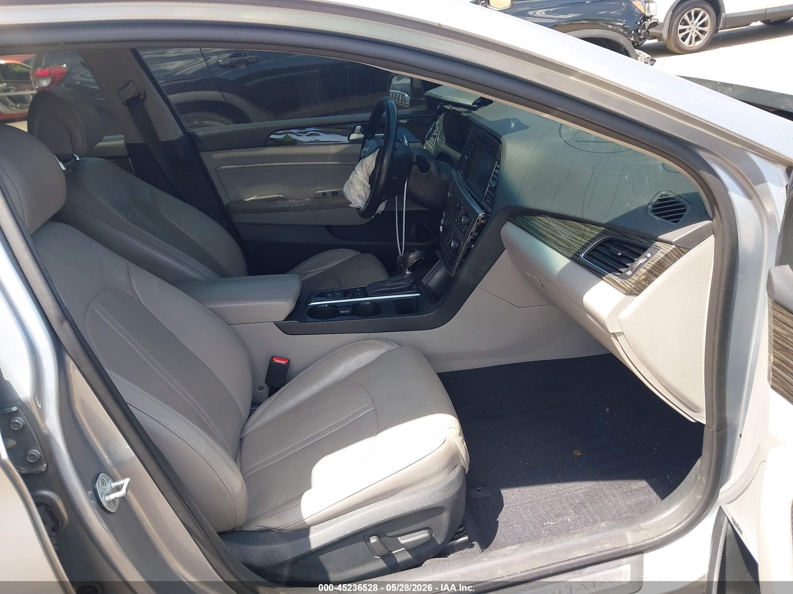 2015 Hyundai Sonata Limited Silver vin: 5NPE34AF3FH052175