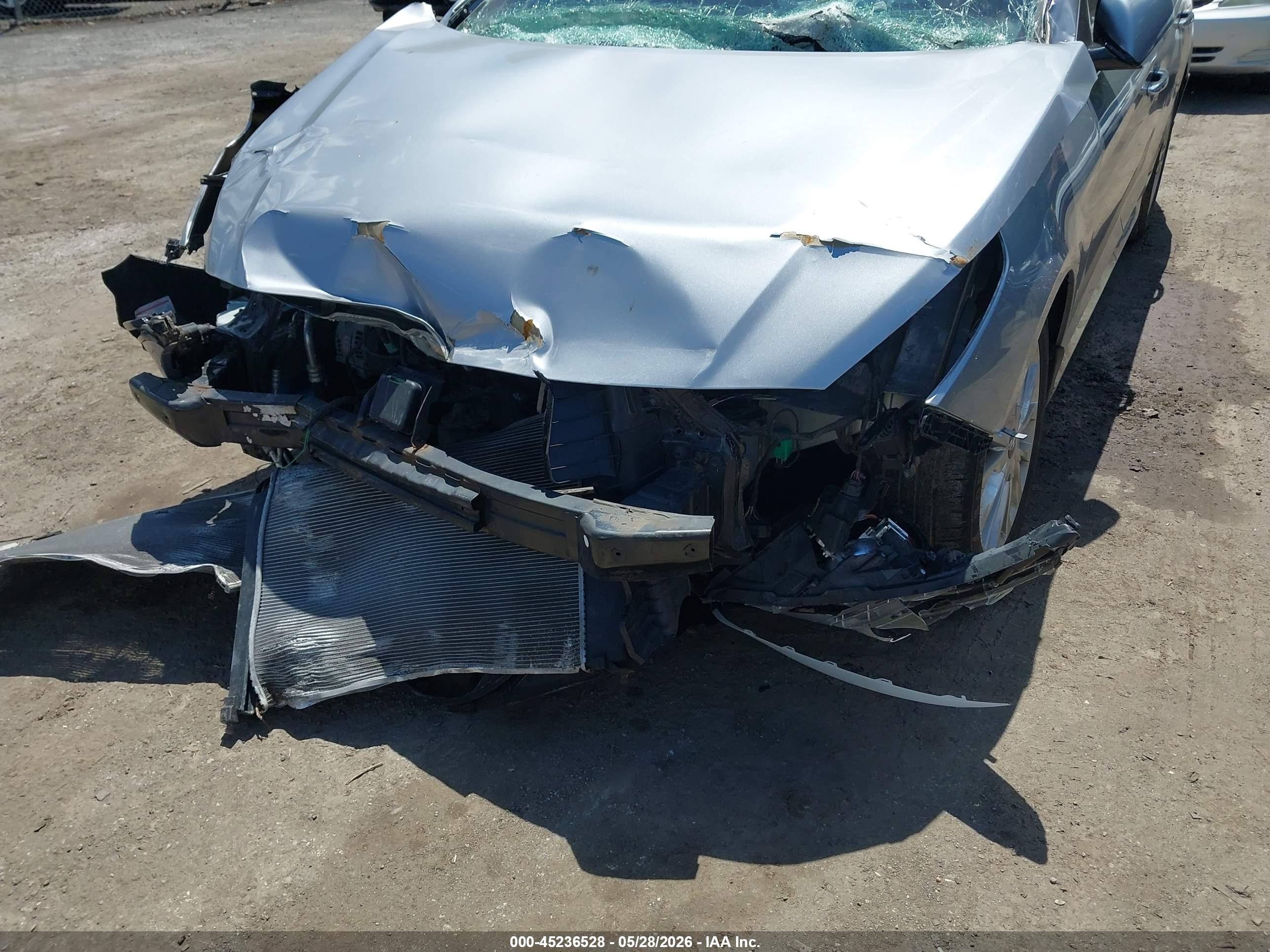 2015 Hyundai Sonata Limited Silver vin: 5NPE34AF3FH052175