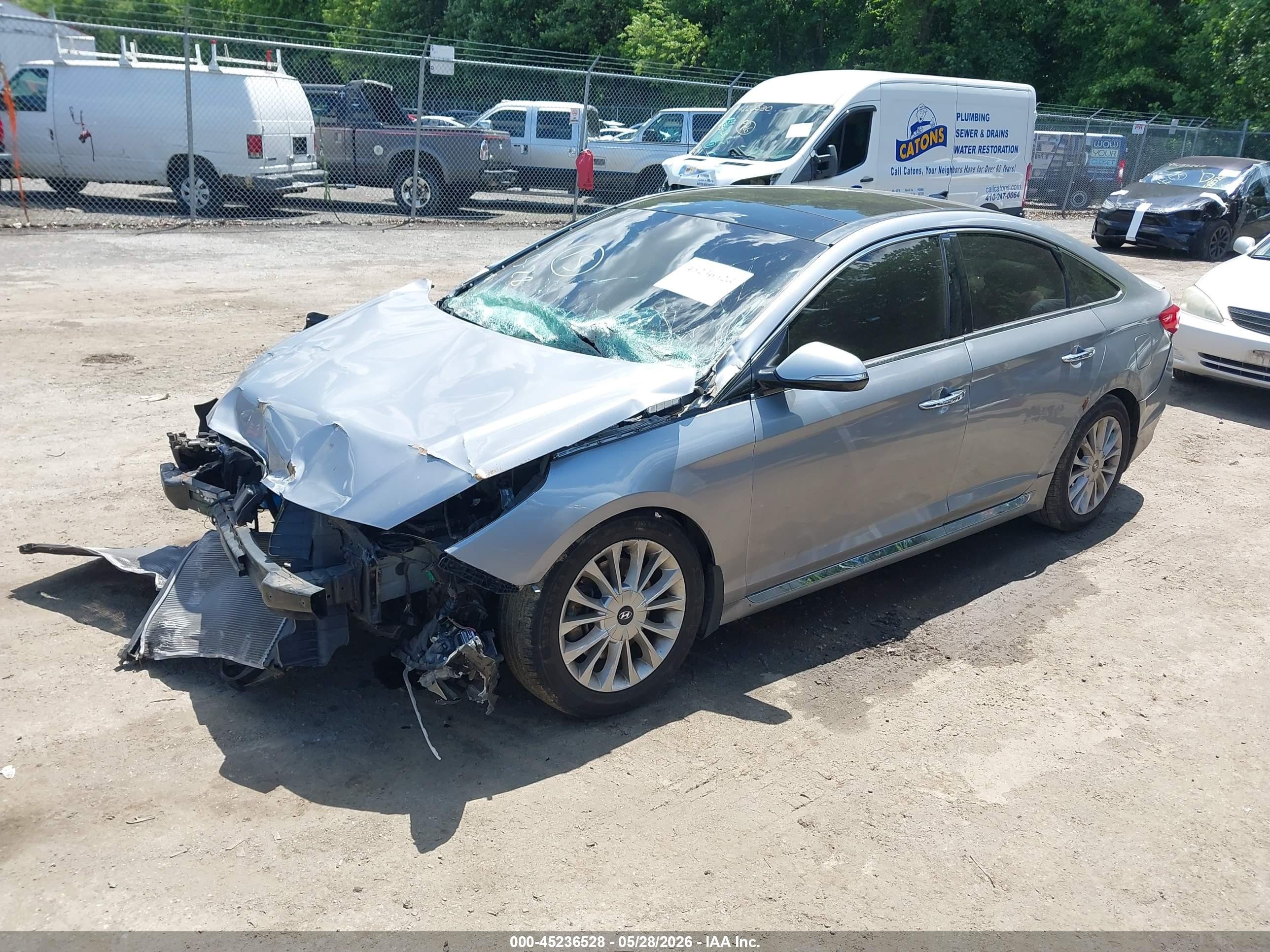 2015 Hyundai Sonata Limited Silver vin: 5NPE34AF3FH052175