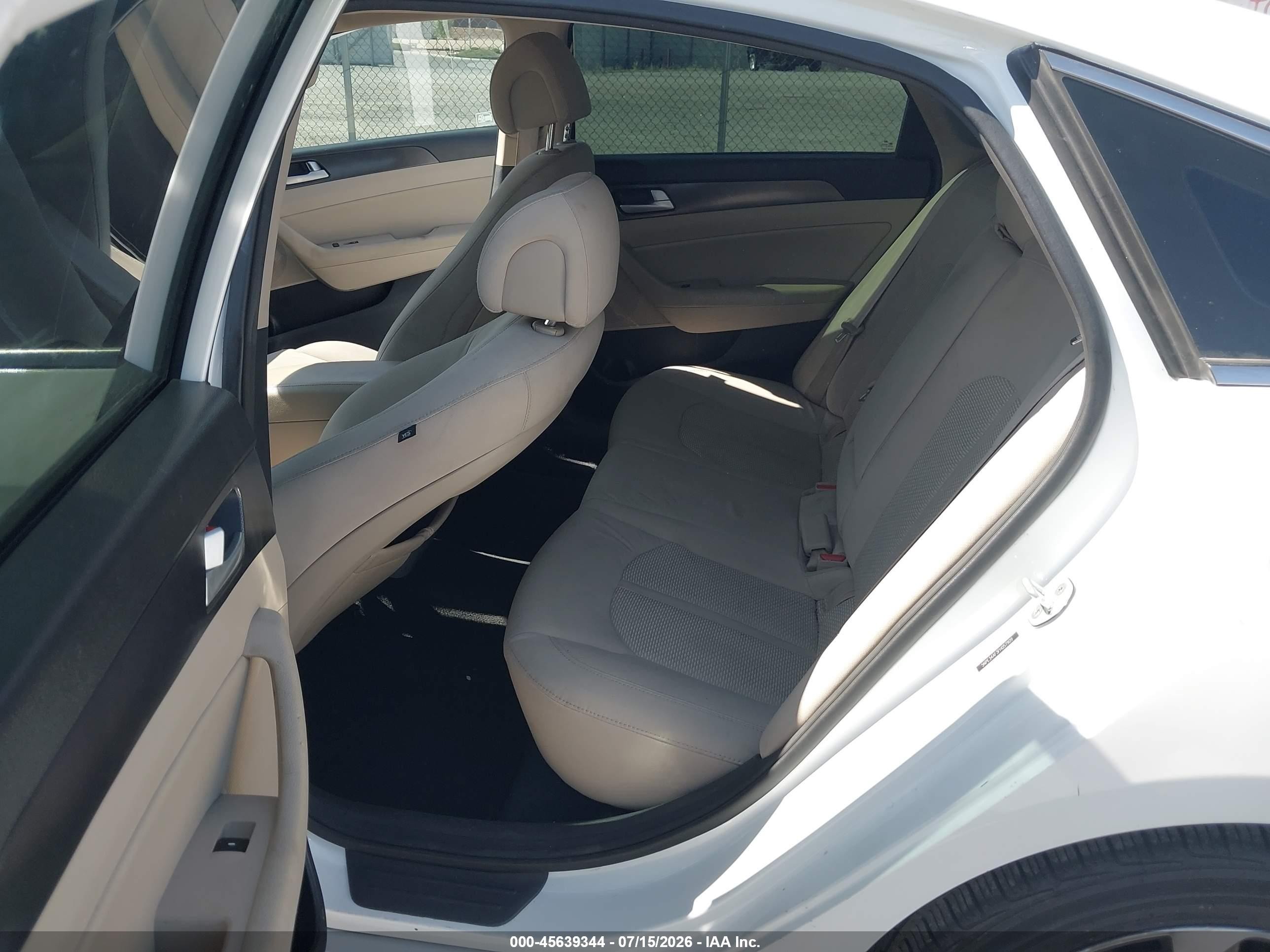 2015 Hyundai Sonata Sport White vin: 5NPE34AF3FH057909