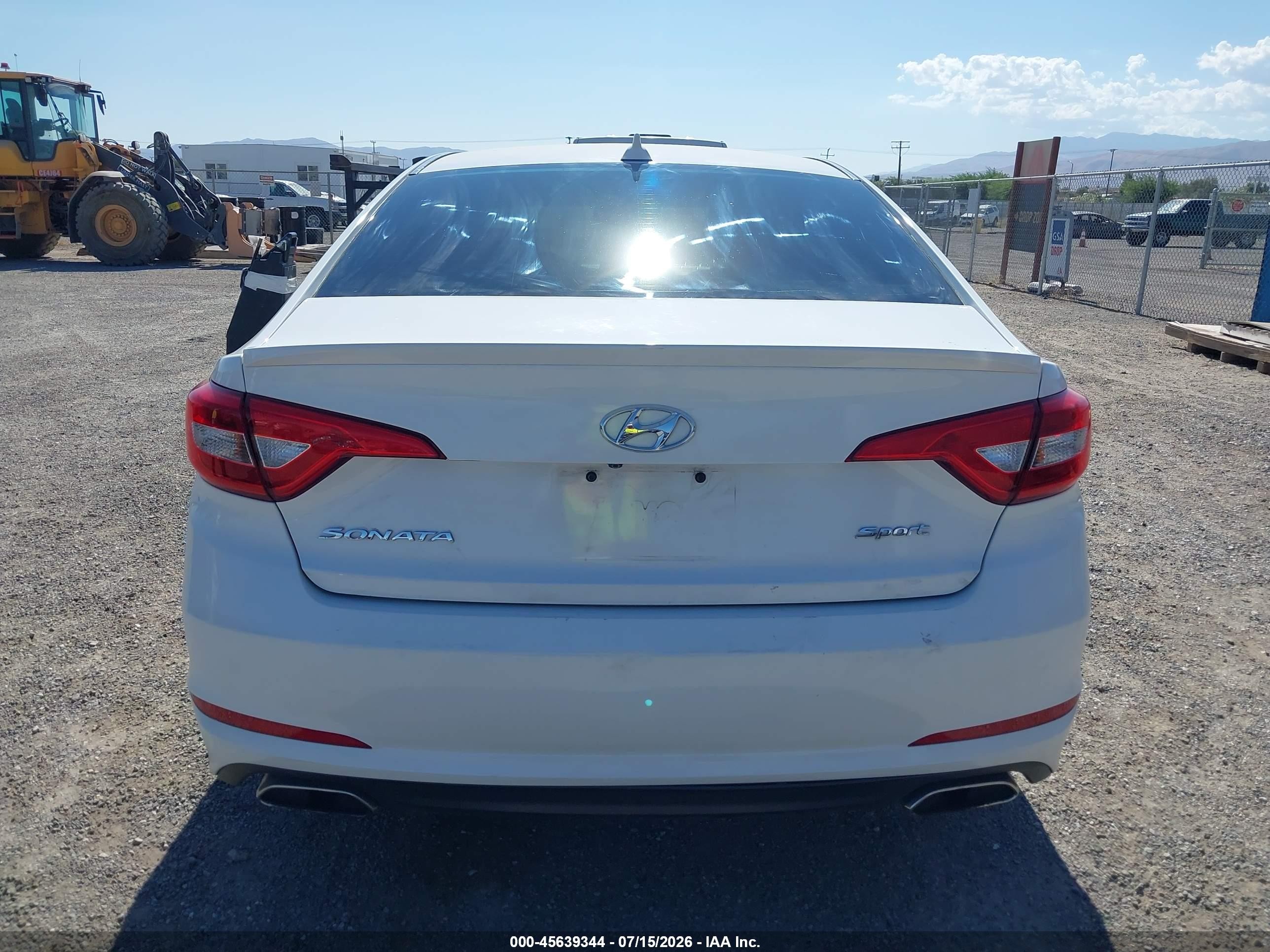 2015 Hyundai Sonata Sport White vin: 5NPE34AF3FH057909