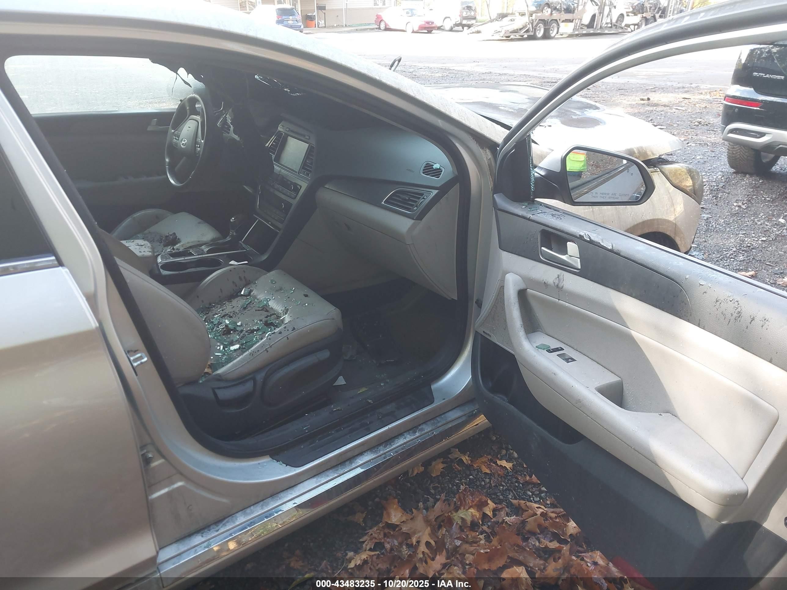 2015 Hyundai Sonata Sport Silver vin: 5NPE34AF3FH067694