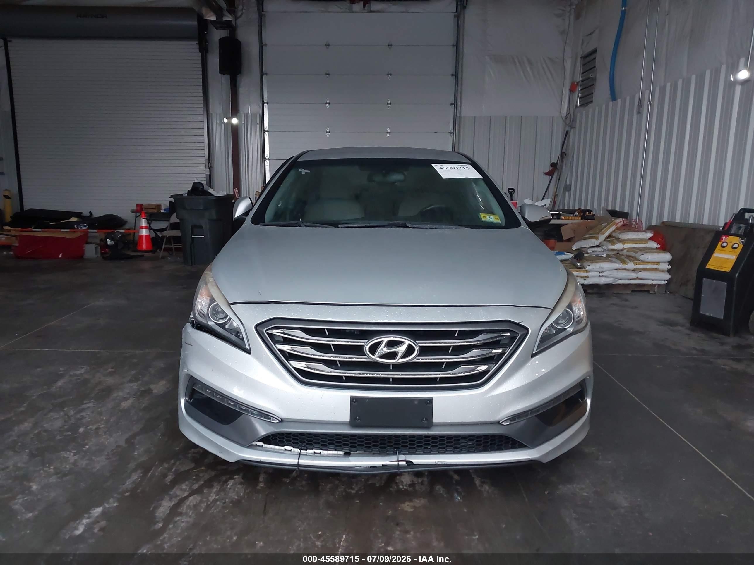 2015 Hyundai Sonata Sport Silver vin: 5NPE34AF3FH076704