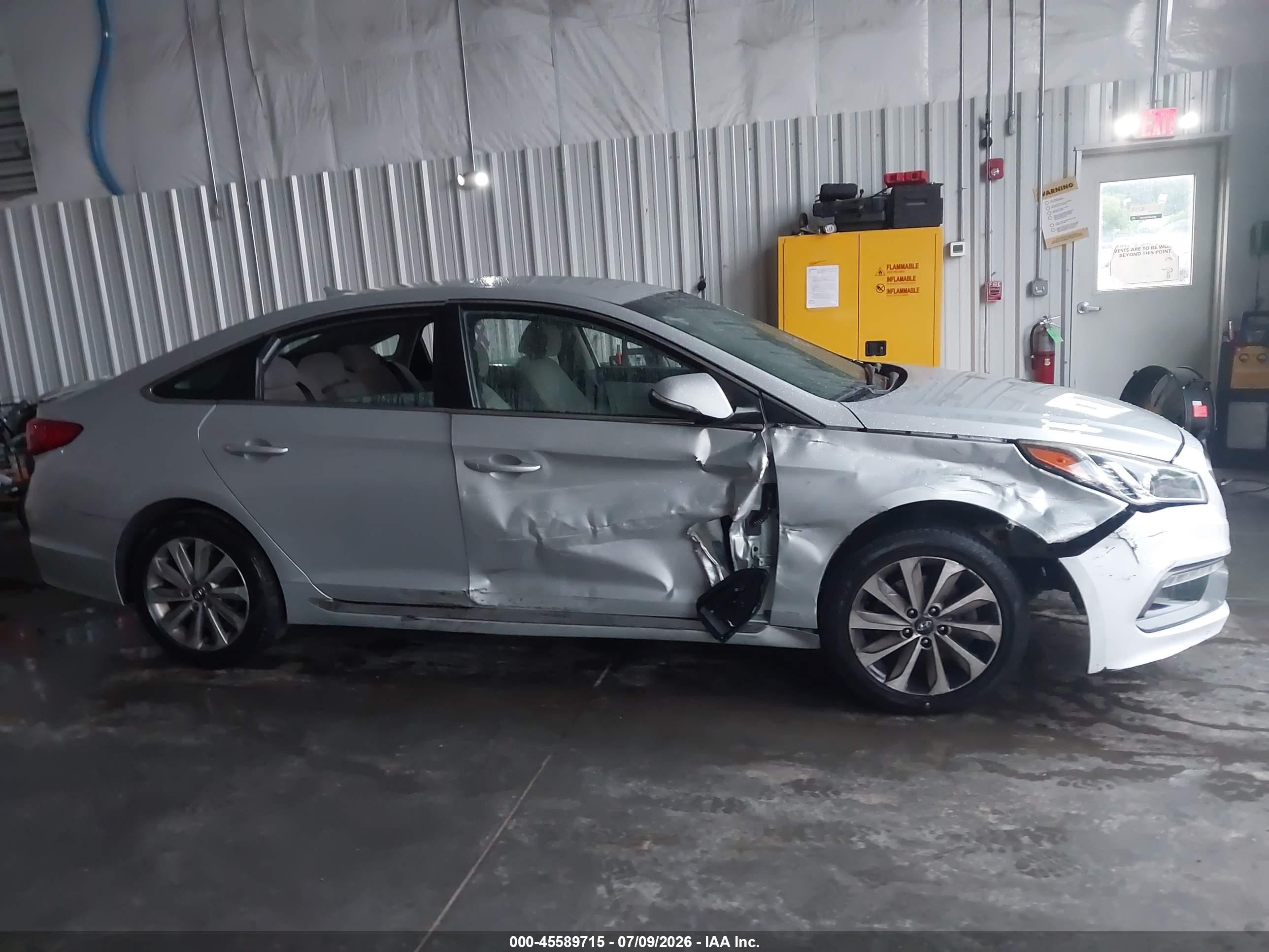 2015 Hyundai Sonata Sport Silver vin: 5NPE34AF3FH076704