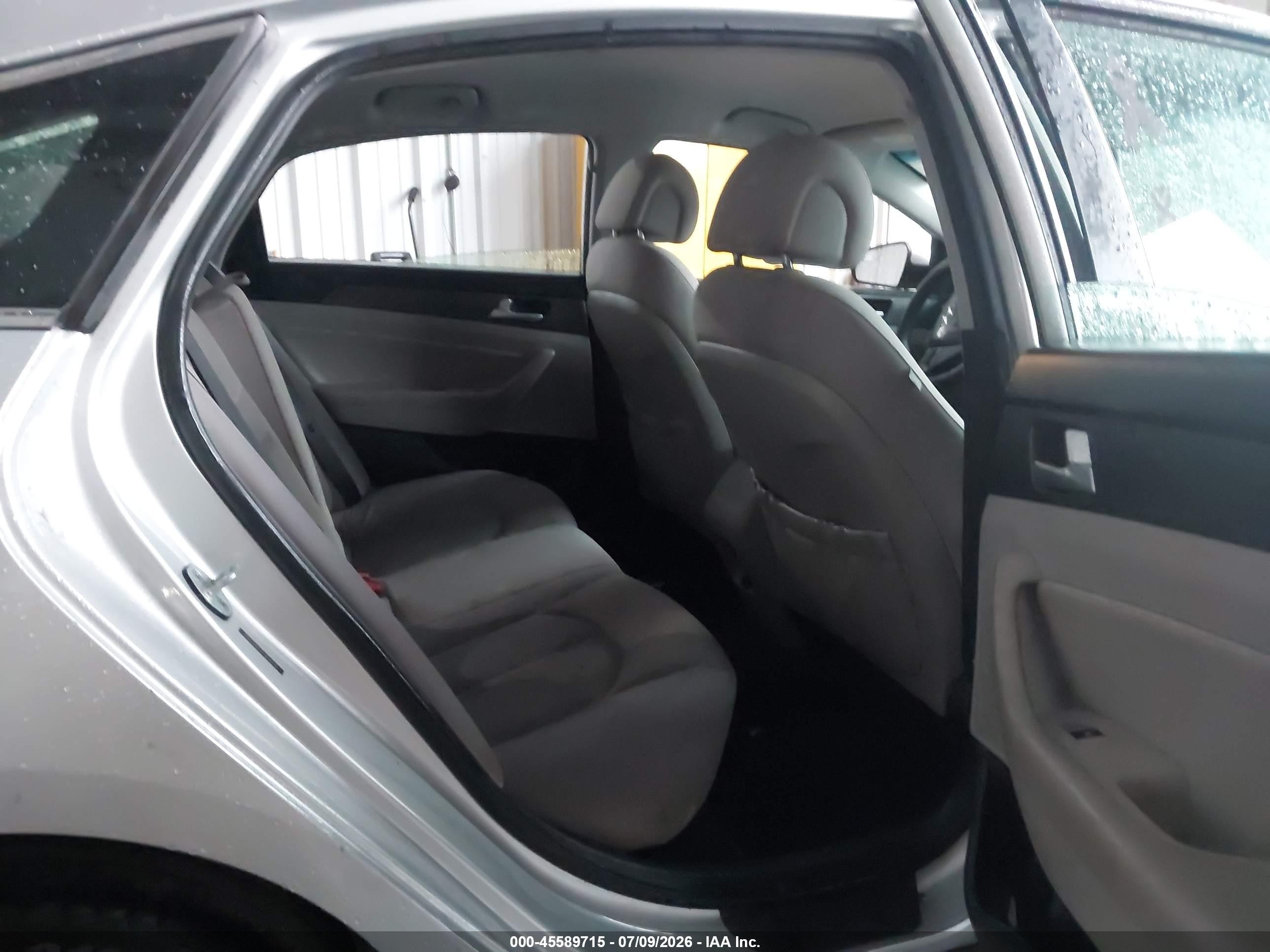 2015 Hyundai Sonata Sport Silver vin: 5NPE34AF3FH076704