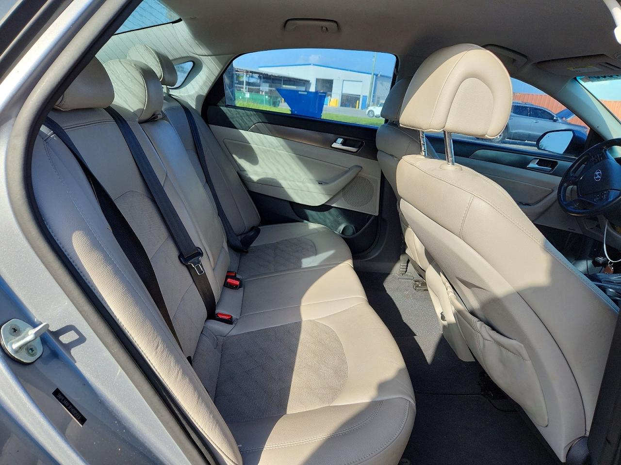 2015 Hyundai Sonata Sport Silver vin: 5NPE34AF3FH085113