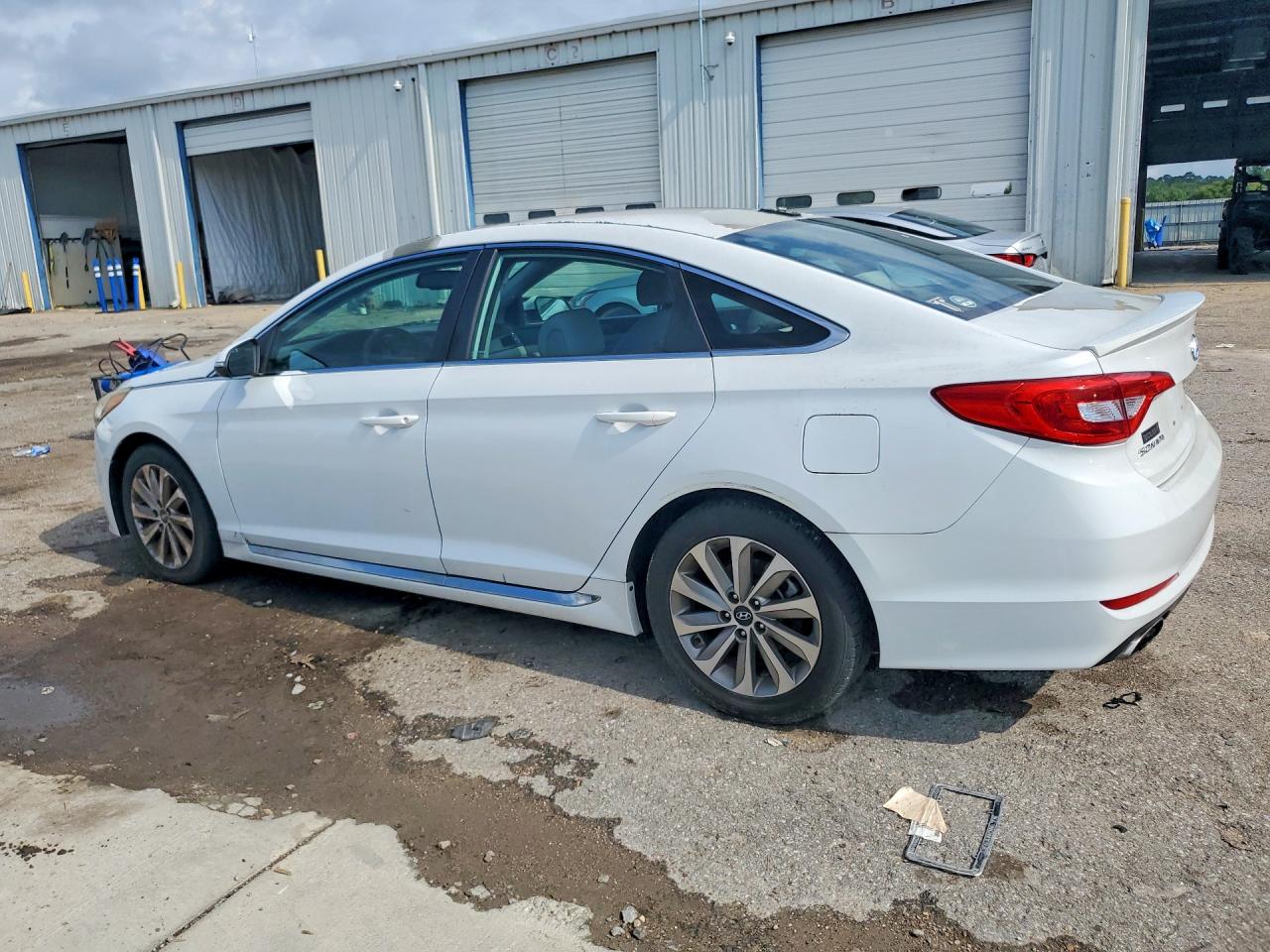 2015 Hyundai Sonata Sport White vin: 5NPE34AF3FH085239