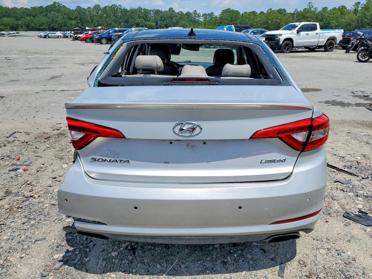 2015 Hyundai Sonata Limited Silver vin: 5NPE34AF3FH114190