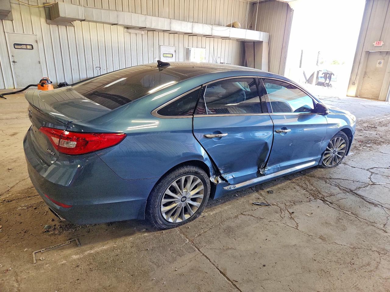 2015 Hyundai Sonata Limited Blue vin: 5NPE34AF3FH179668