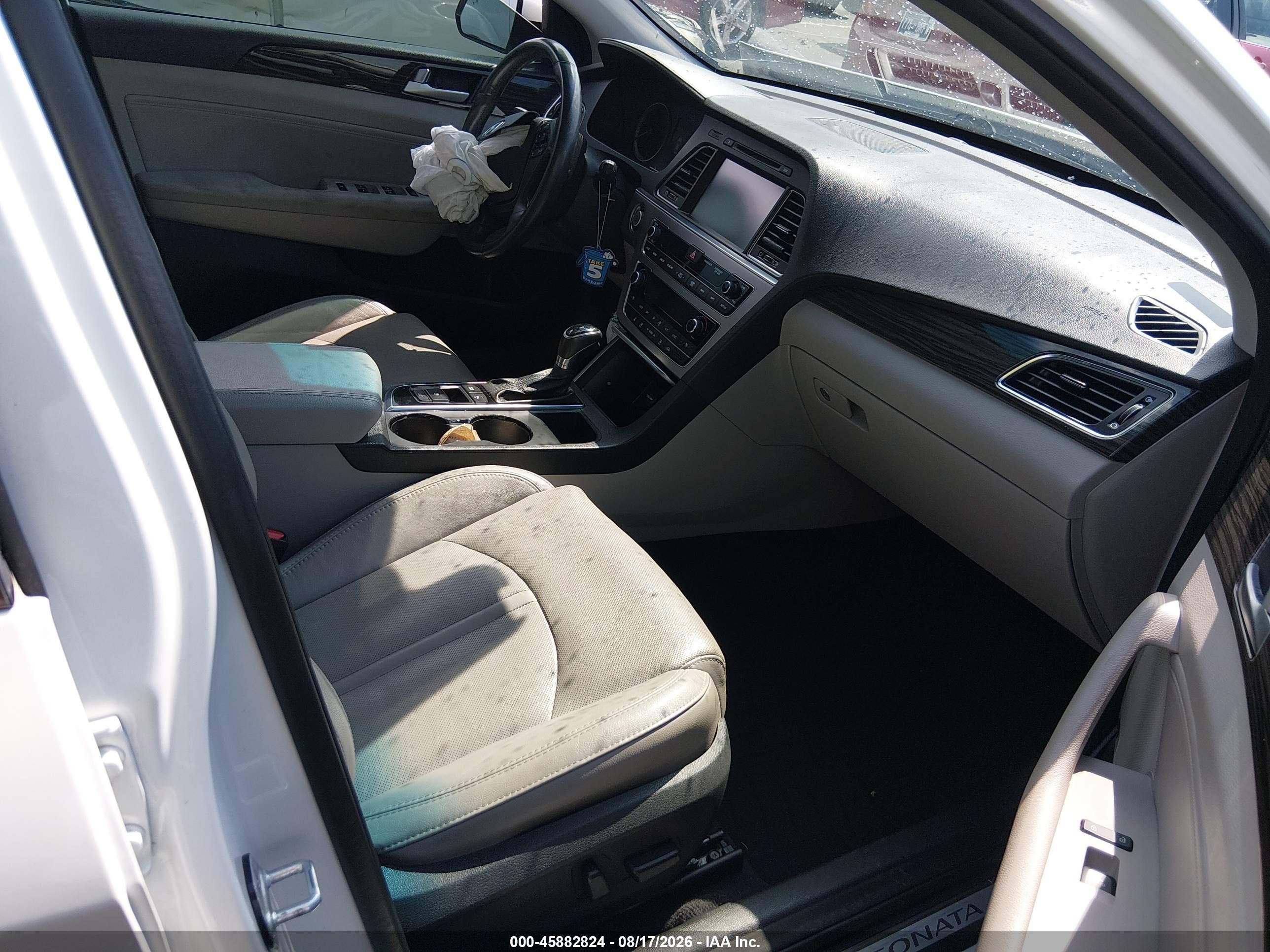 2015 Hyundai Sonata Limited White vin: 5NPE34AF3FH239268