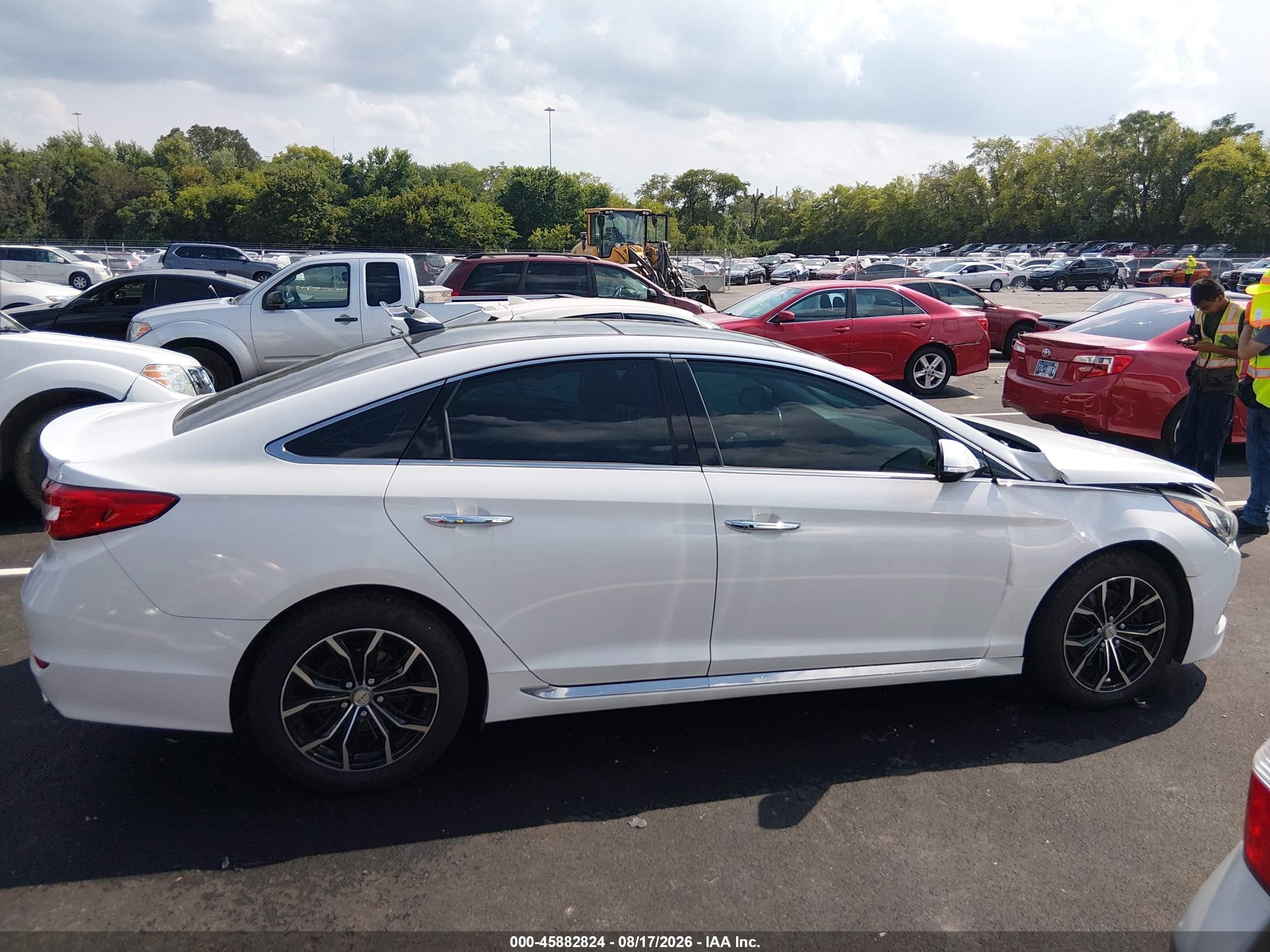 2015 Hyundai Sonata Limited White vin: 5NPE34AF3FH239268