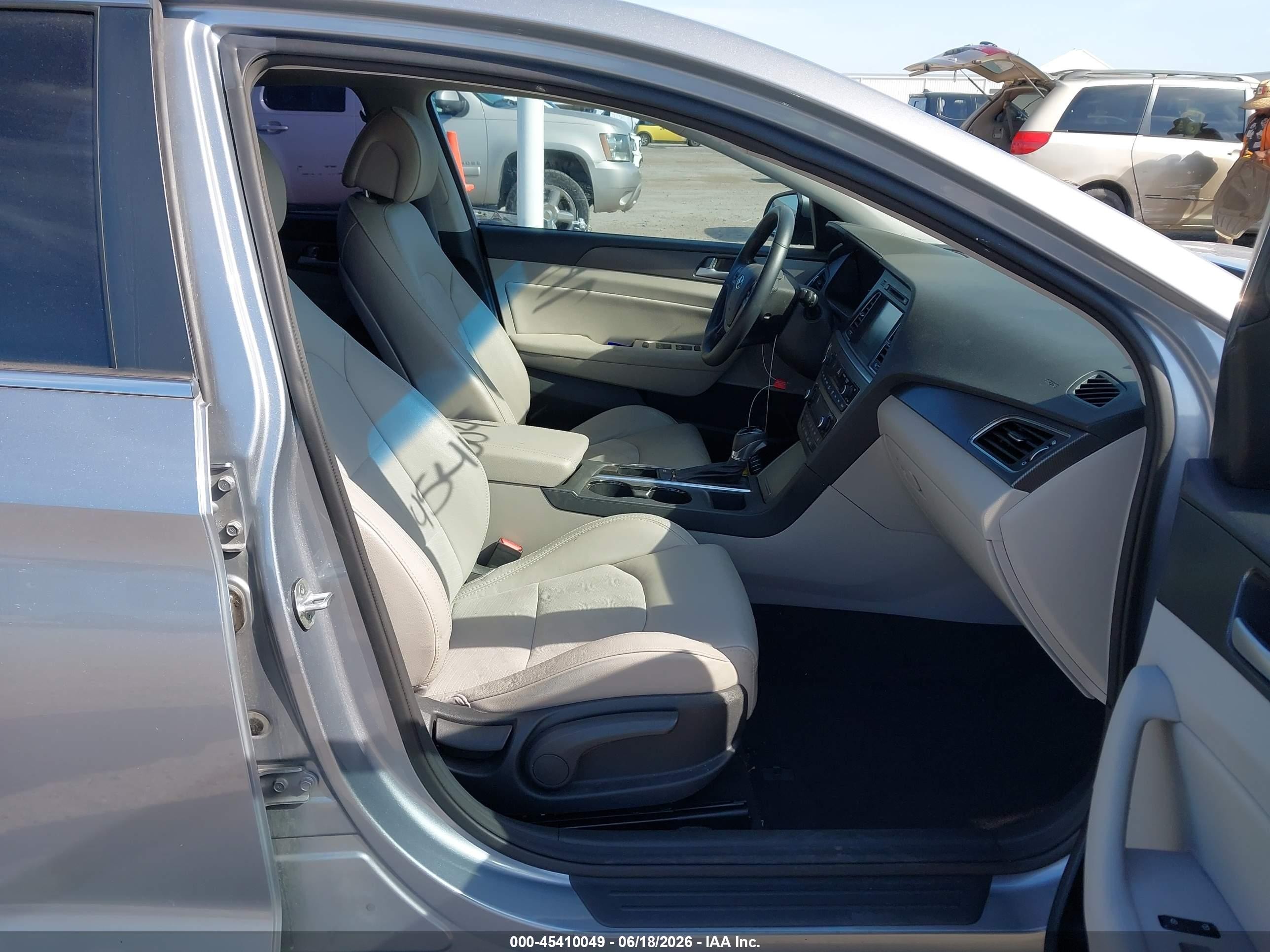 2015 Hyundai Sonata Sport Silver vin: 5NPE34AF3FH248214