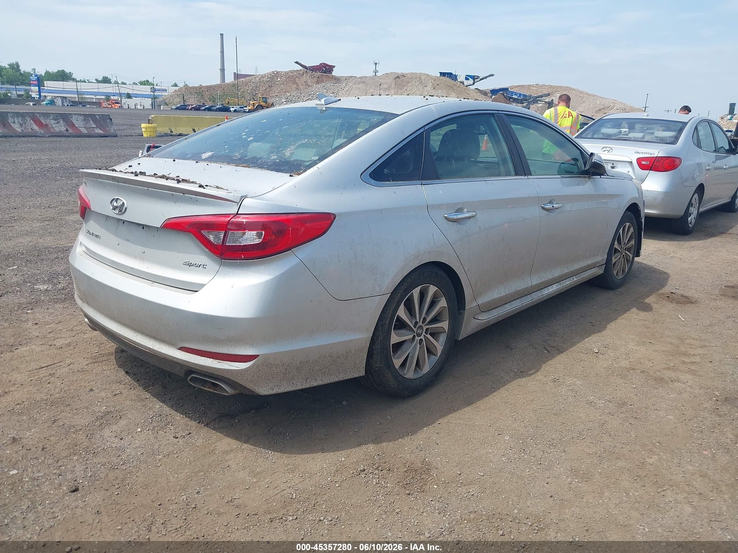 2015 Hyundai Sonata Sport Silver vin: 5NPE34AF3FH252280