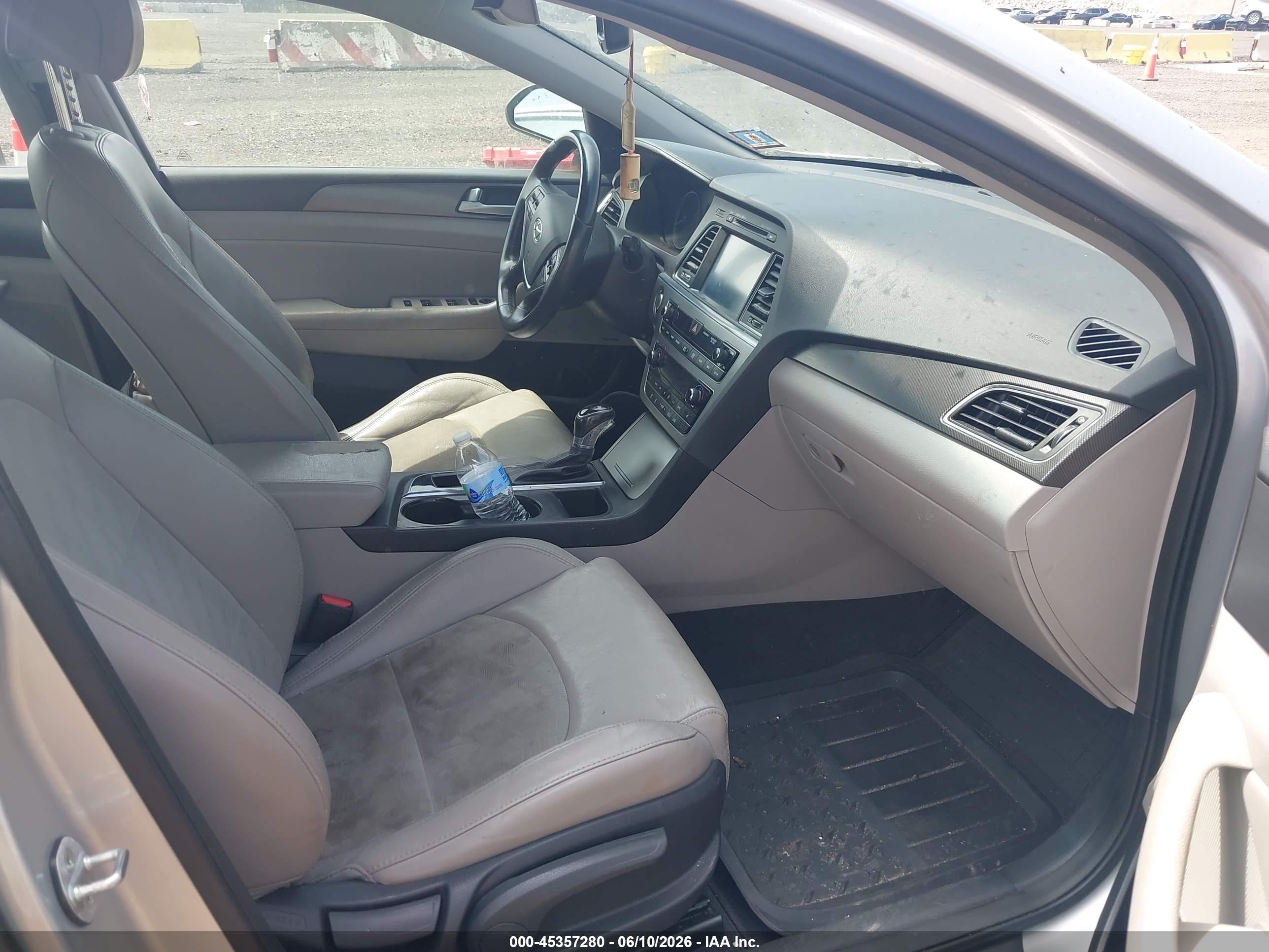 2015 Hyundai Sonata Sport Silver vin: 5NPE34AF3FH252280