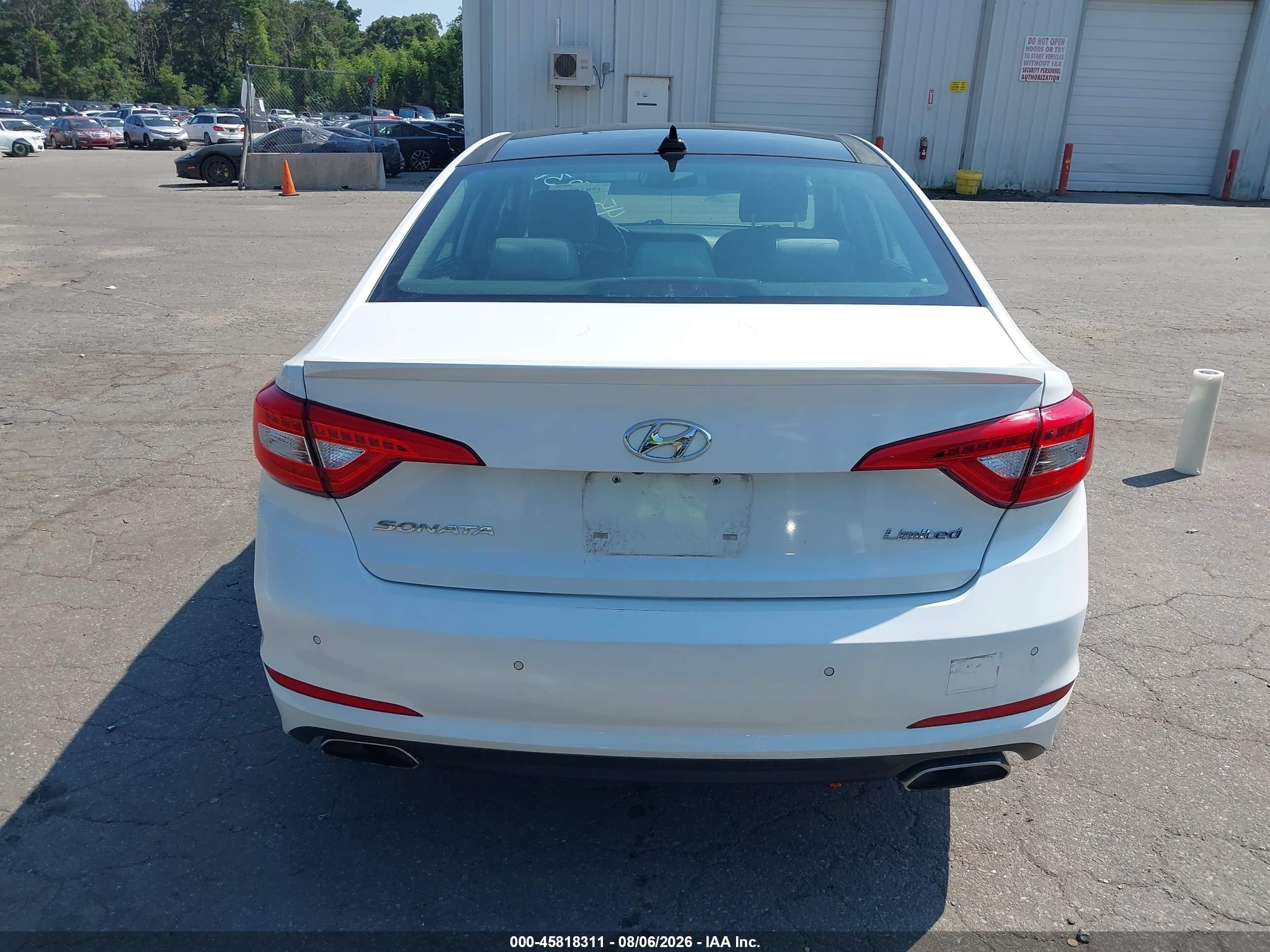 2016 Hyundai Sonata Limited White vin: 5NPE34AF3GH369326