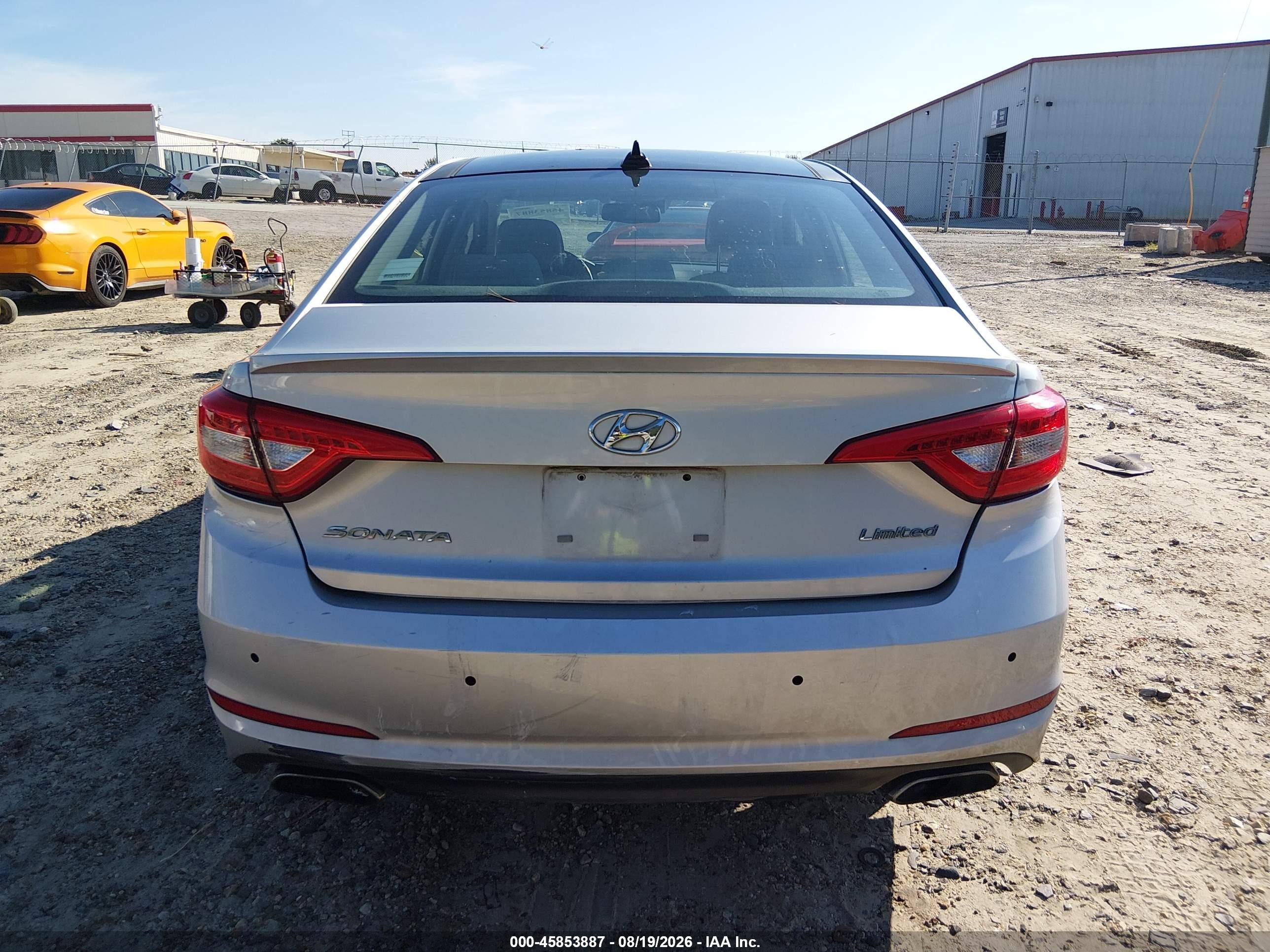 2015 Hyundai Sonata Limited Серебряный vin: 5NPE34AF4FH024062