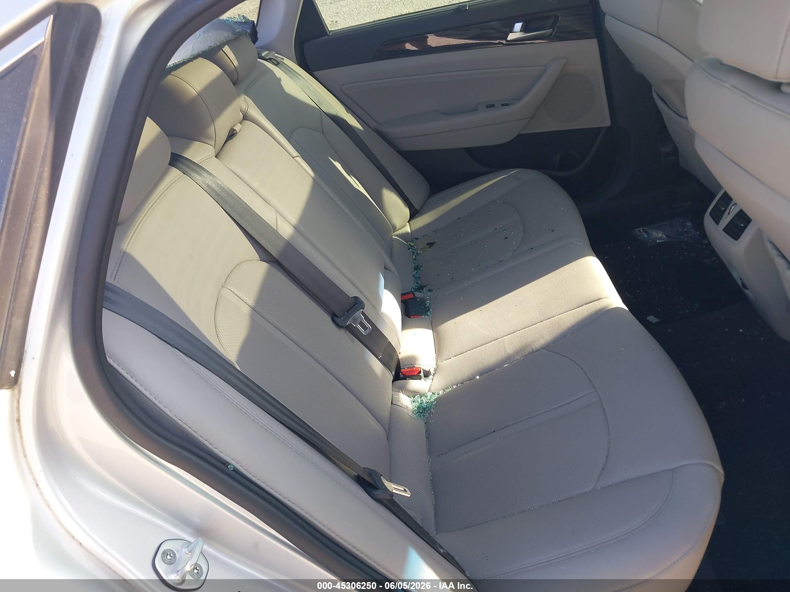 2015 Hyundai Sonata Limited Silver vin: 5NPE34AF4FH029679
