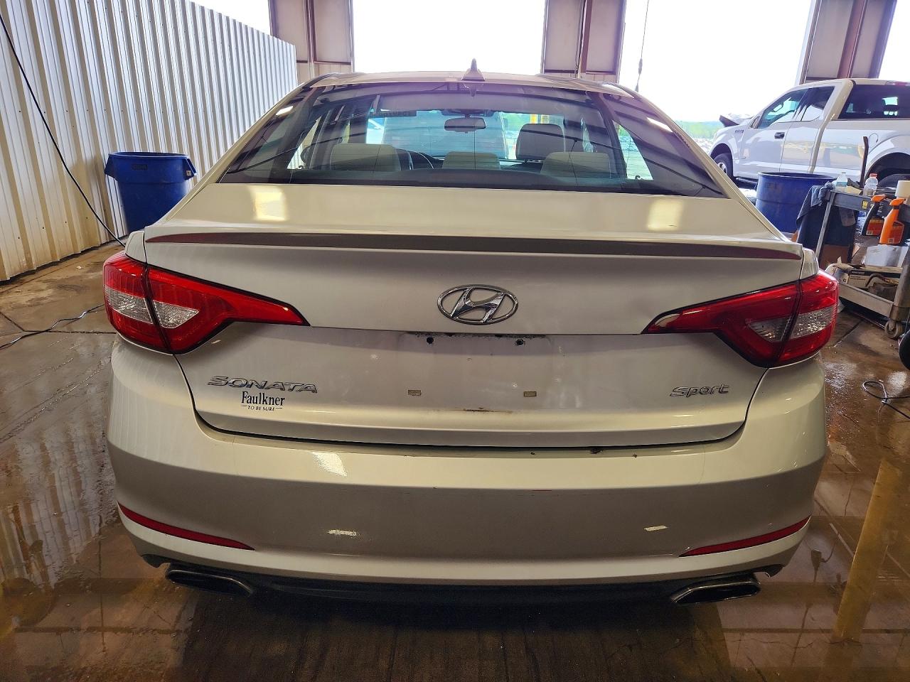 2015 Hyundai Sonata Sport Silver vin: 5NPE34AF4FH044232