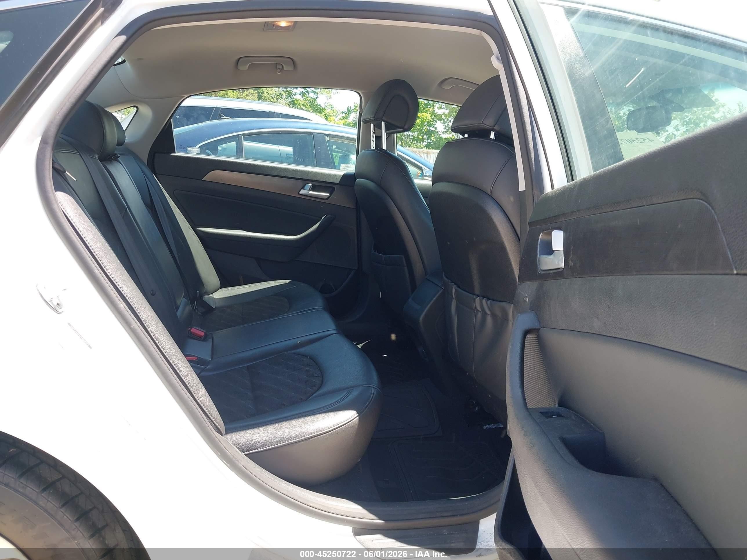 2015 Hyundai Sonata Sport White vin: 5NPE34AF4FH068322