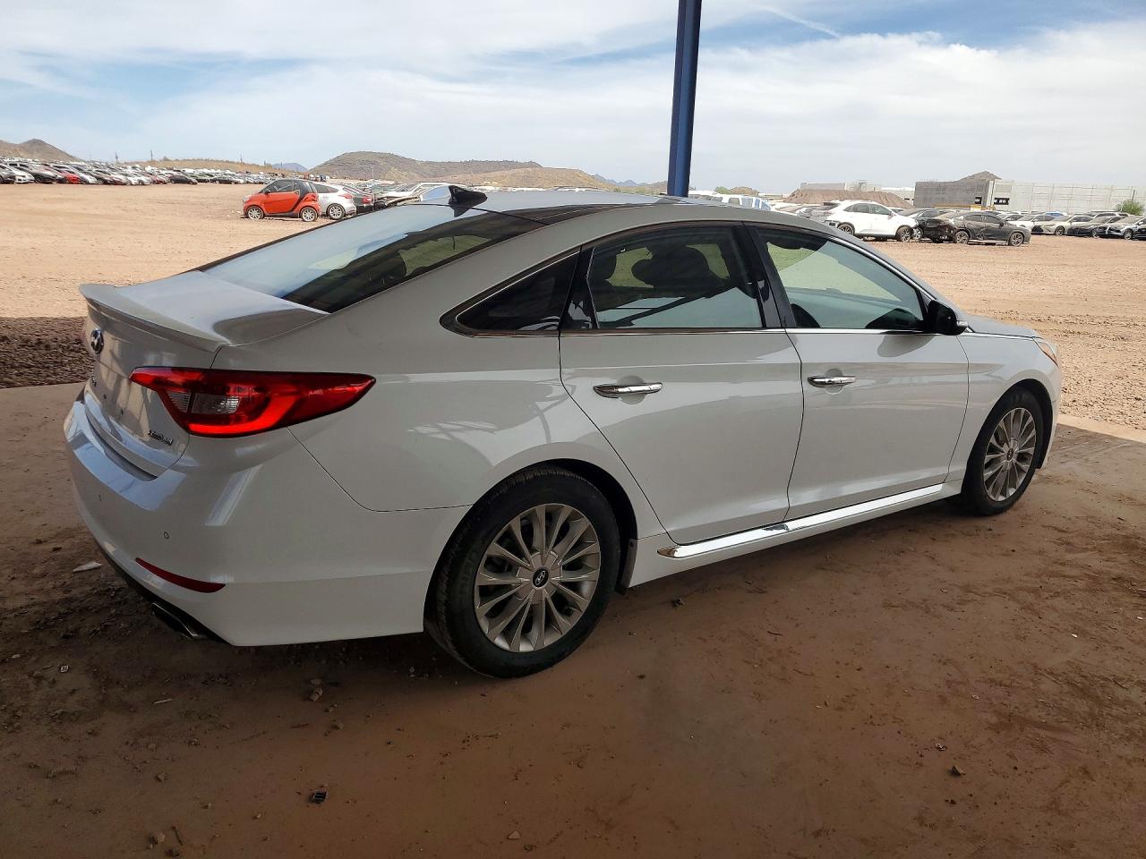2015 Hyundai Sonata Limited White vin: 5NPE34AF4FH071320