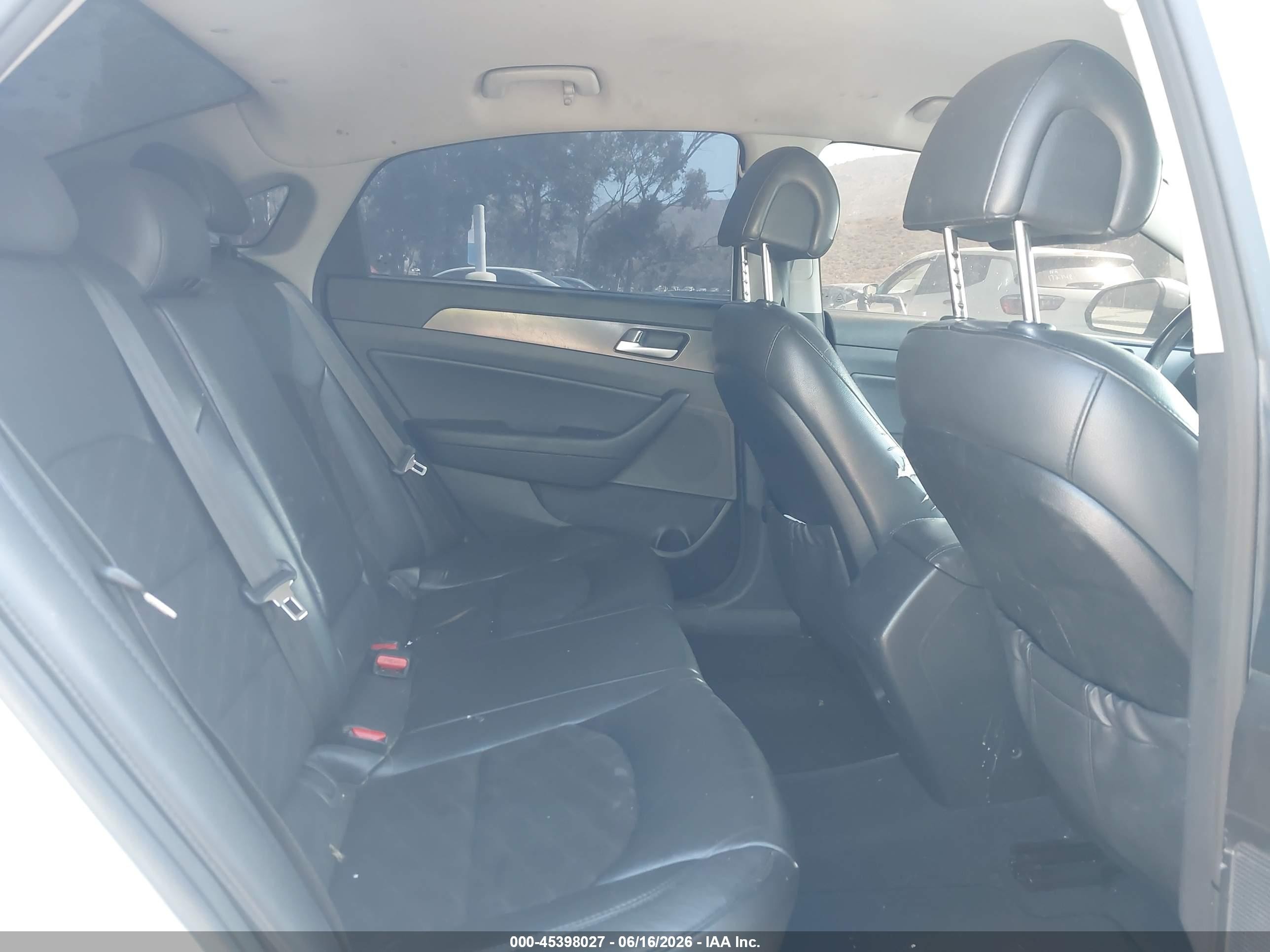 2015 Hyundai Sonata Sport White vin: 5NPE34AF4FH080762