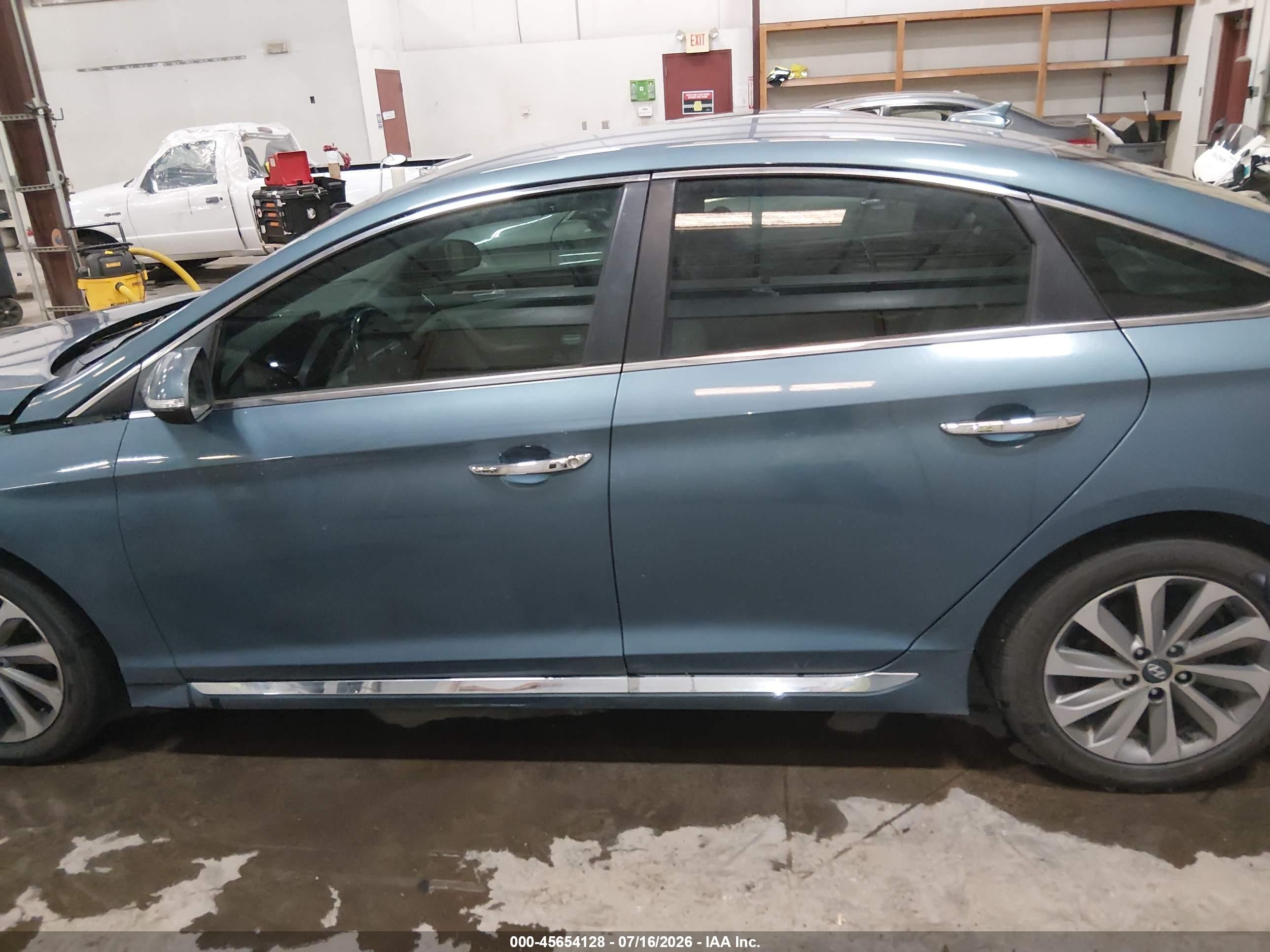 2015 Hyundai Sonata Sport Blue vin: 5NPE34AF4FH081619