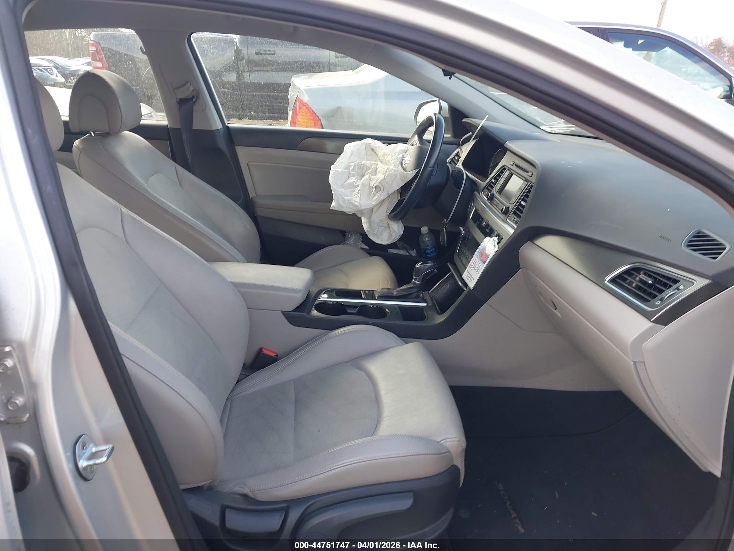 2015 Hyundai Sonata Sport Серебряный vin: 5NPE34AF4FH090241