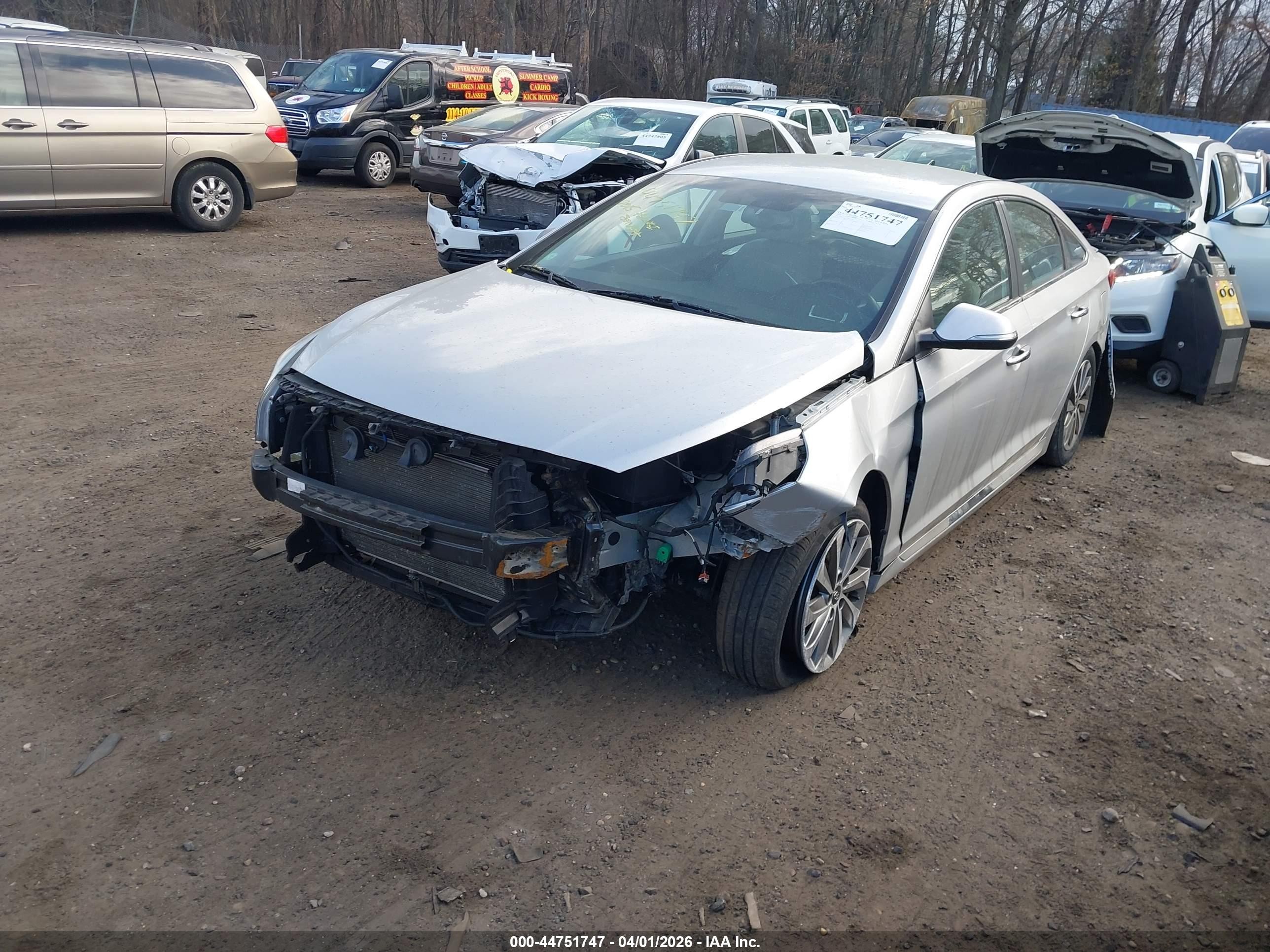 2015 Hyundai Sonata Sport Серебряный vin: 5NPE34AF4FH090241