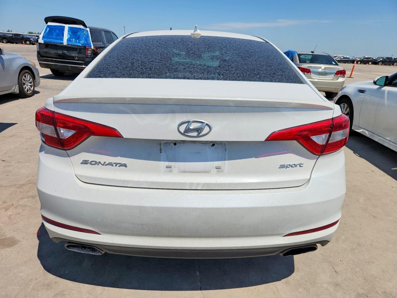 2015 Hyundai Sonata White vin: 5NPE34AF4FH090983